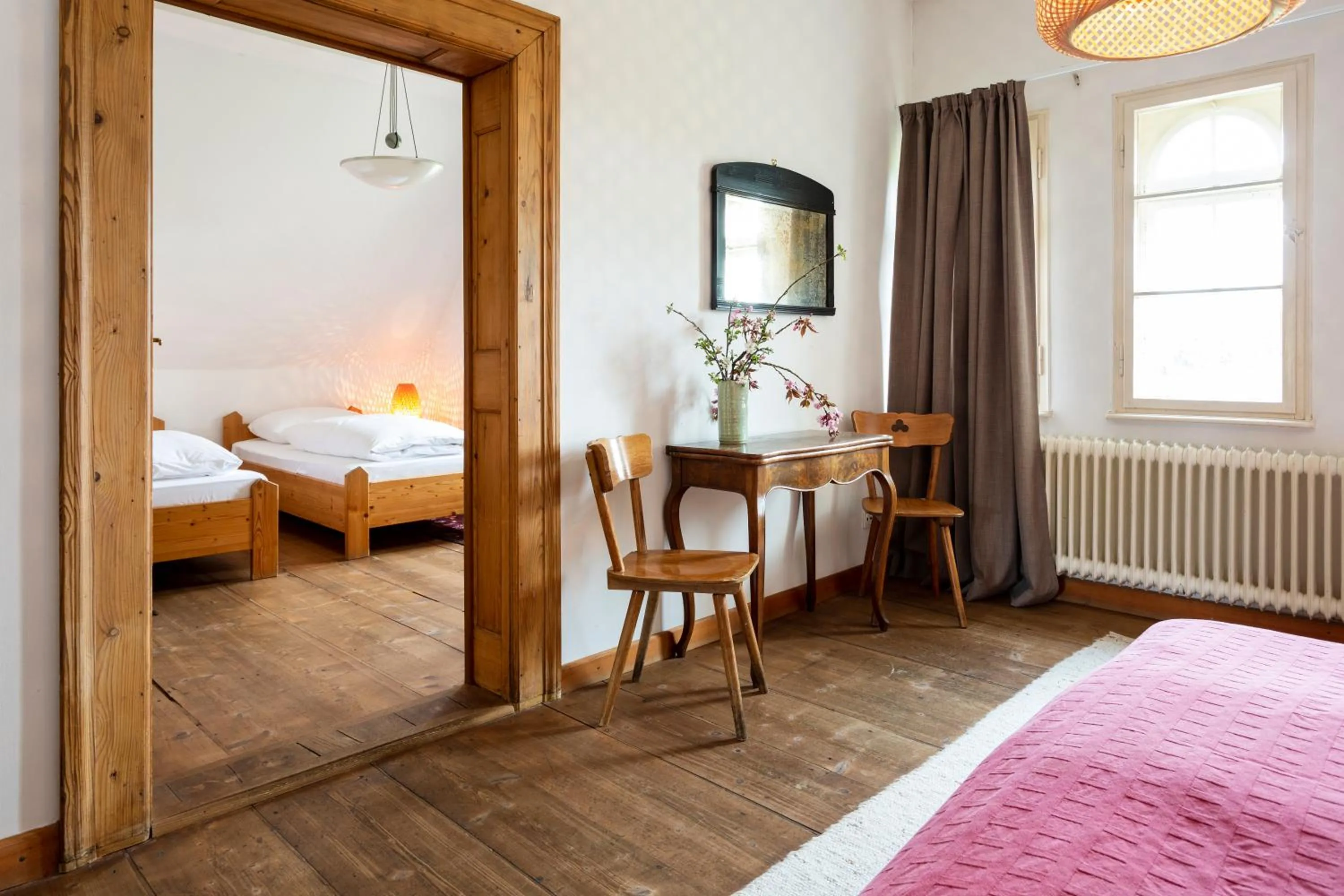 Photo of the whole room, Bed in Gut Sonnenhausen