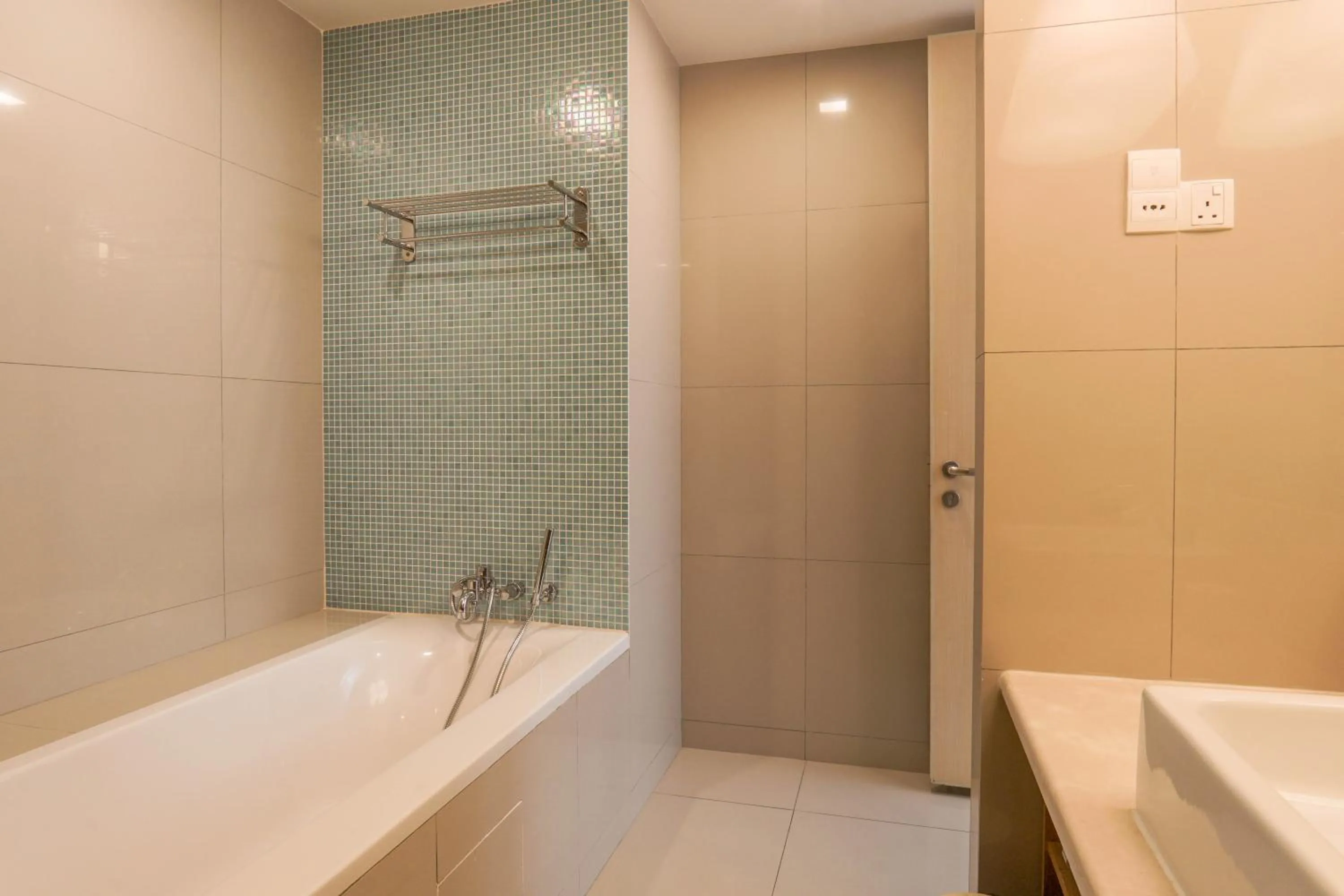 Shower in Lot 163 at Cormar Suites by Airhost