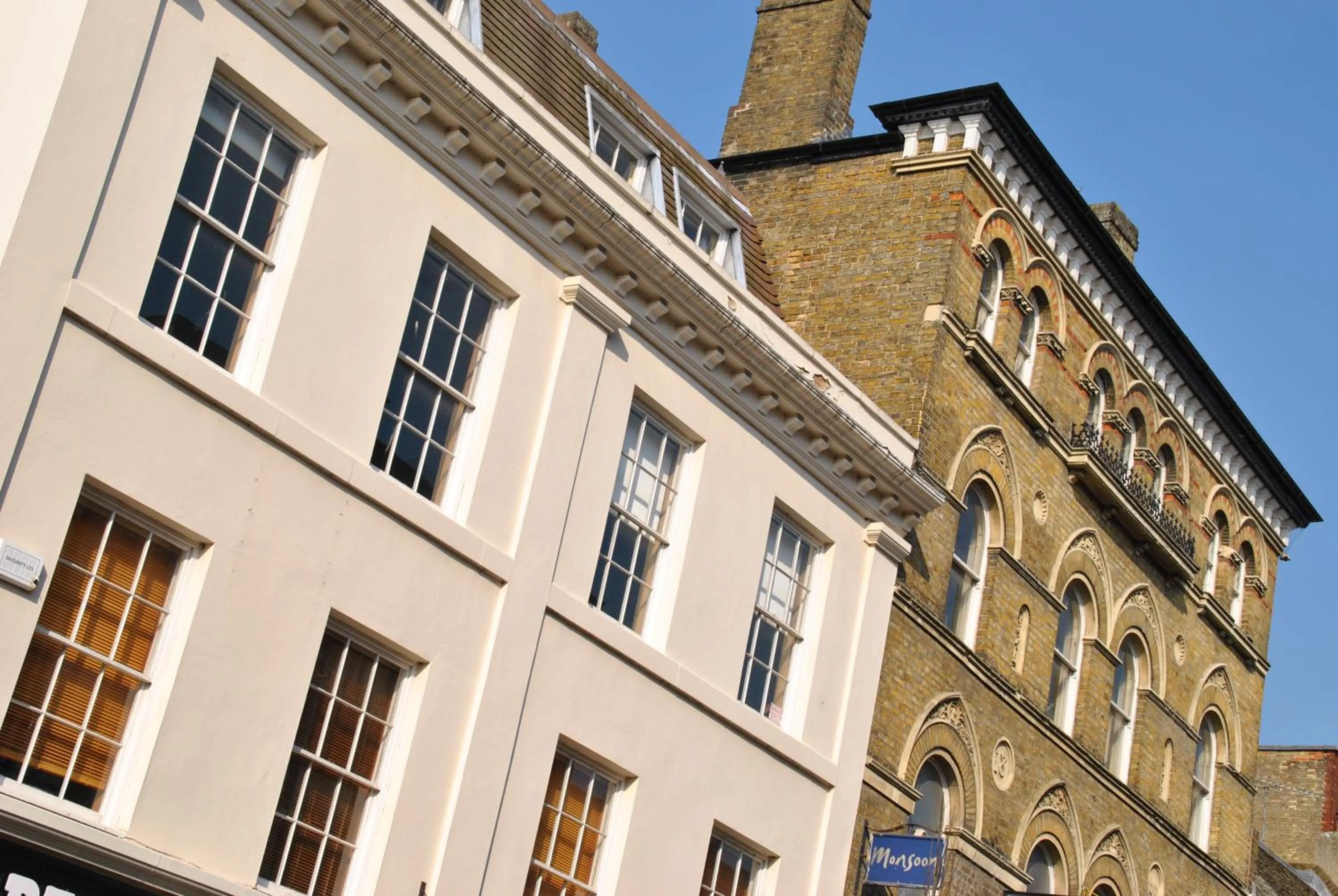 Facade/entrance in Goswell House Hotel central Windsor
