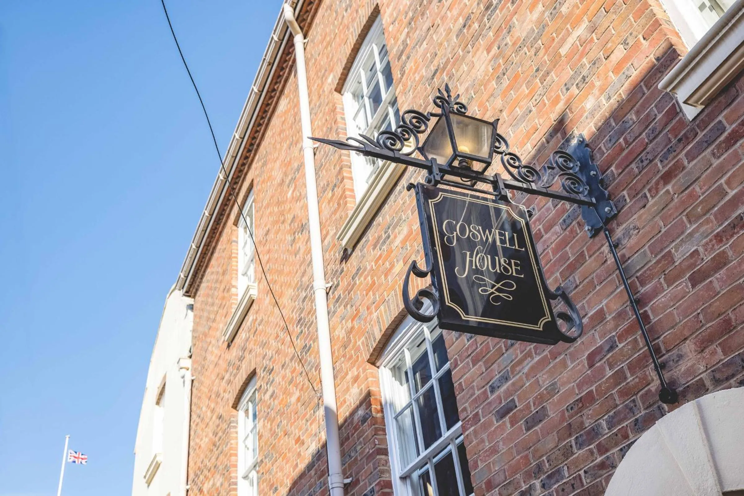 Street view in Goswell House Hotel central Windsor