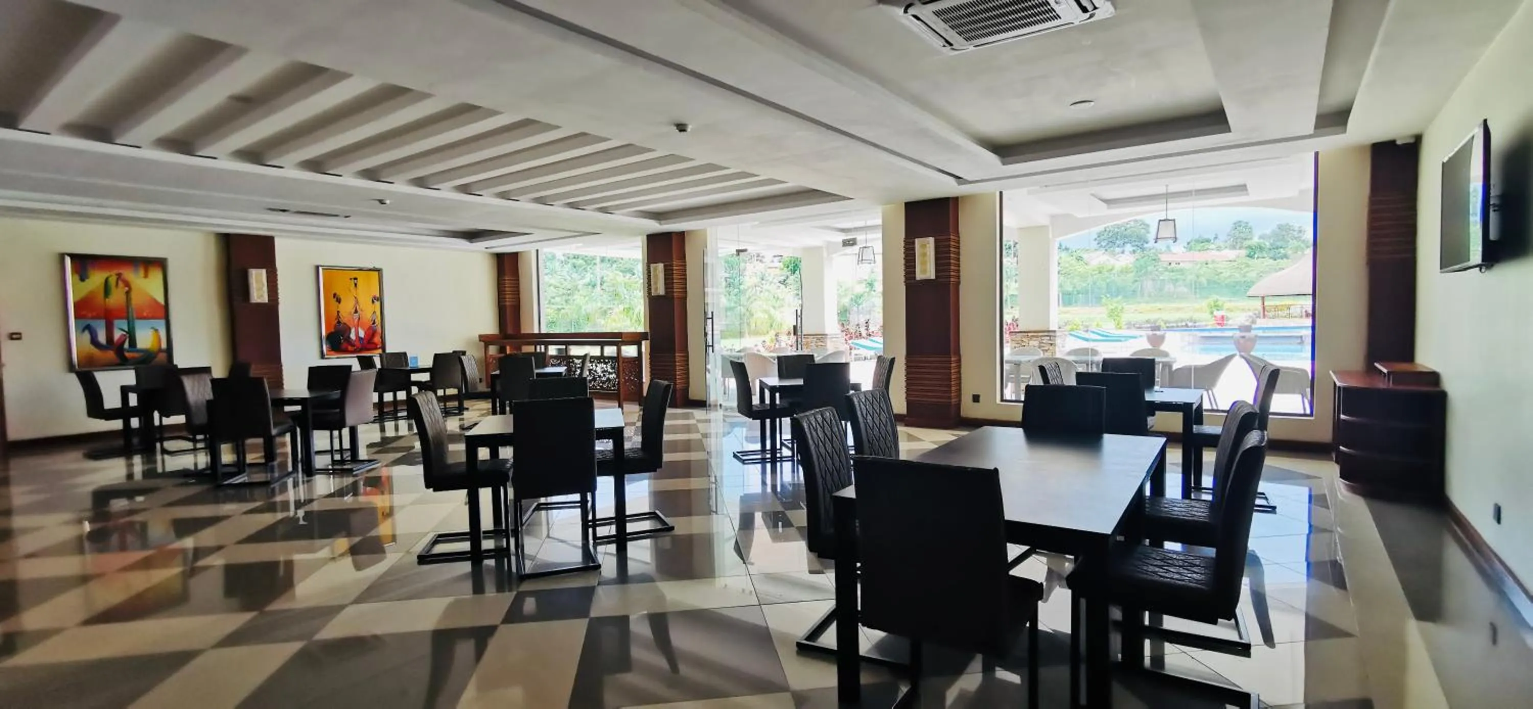 Restaurant/places to eat in Kampala Nile Resort