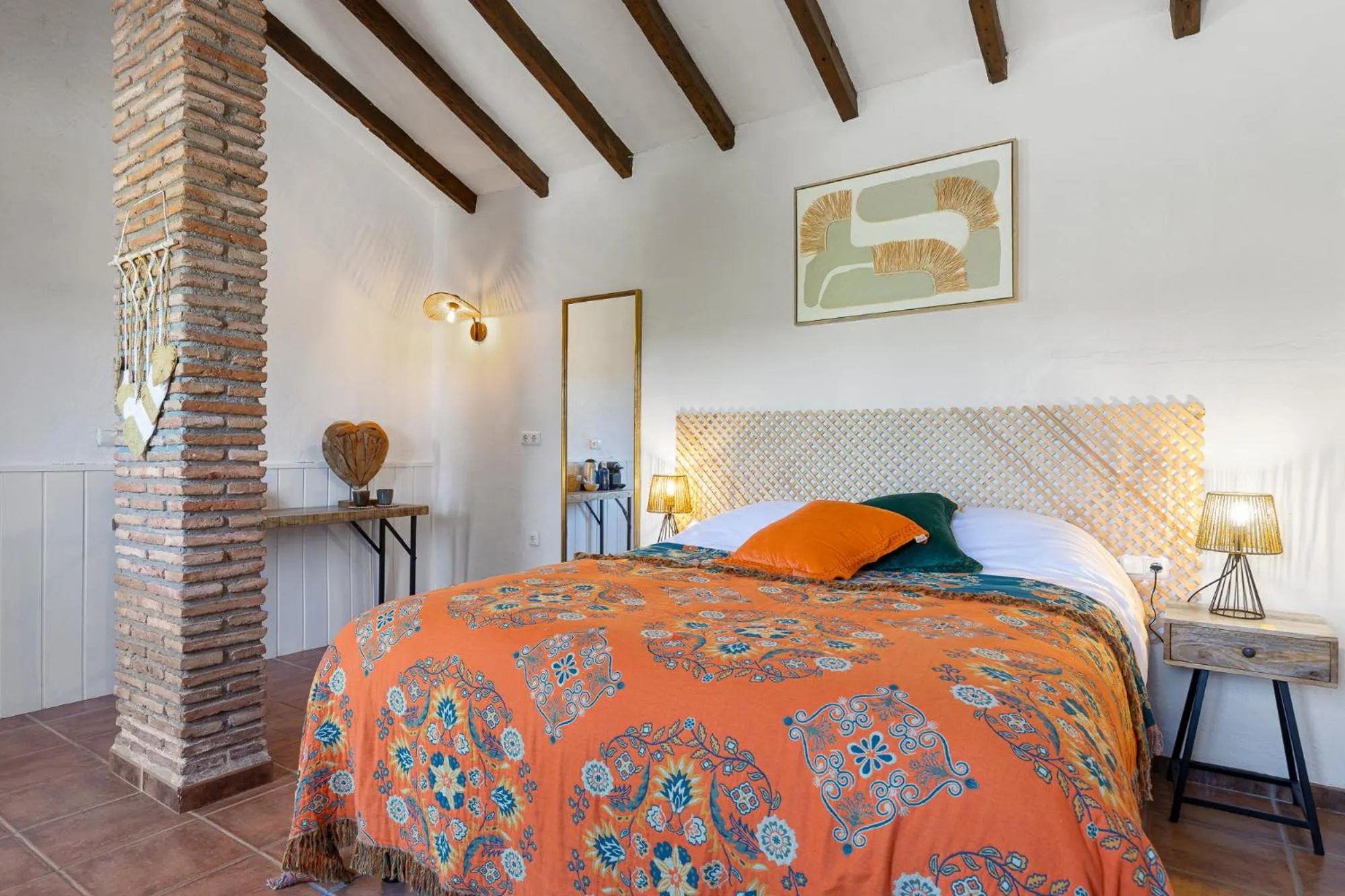 Decorative detail, Bed in Boutique B&B Cortijo Valverde Álora