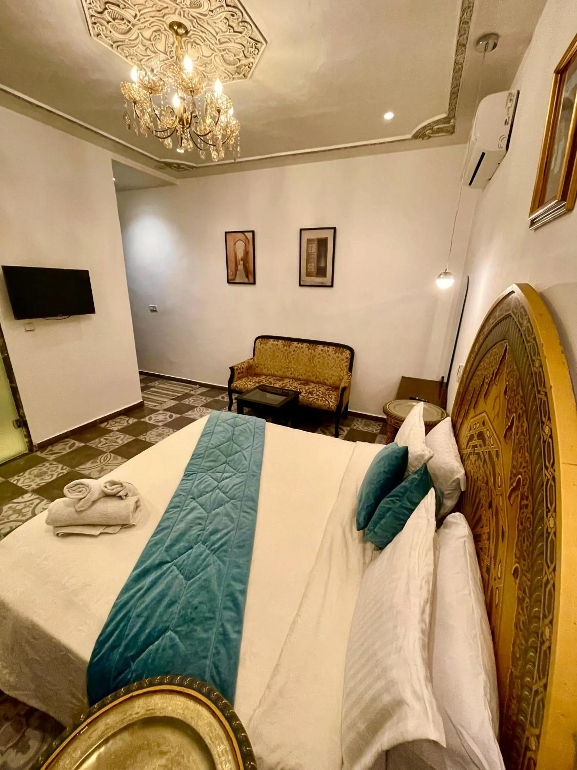 Bedroom, Bed in Palais Shazam & SPA