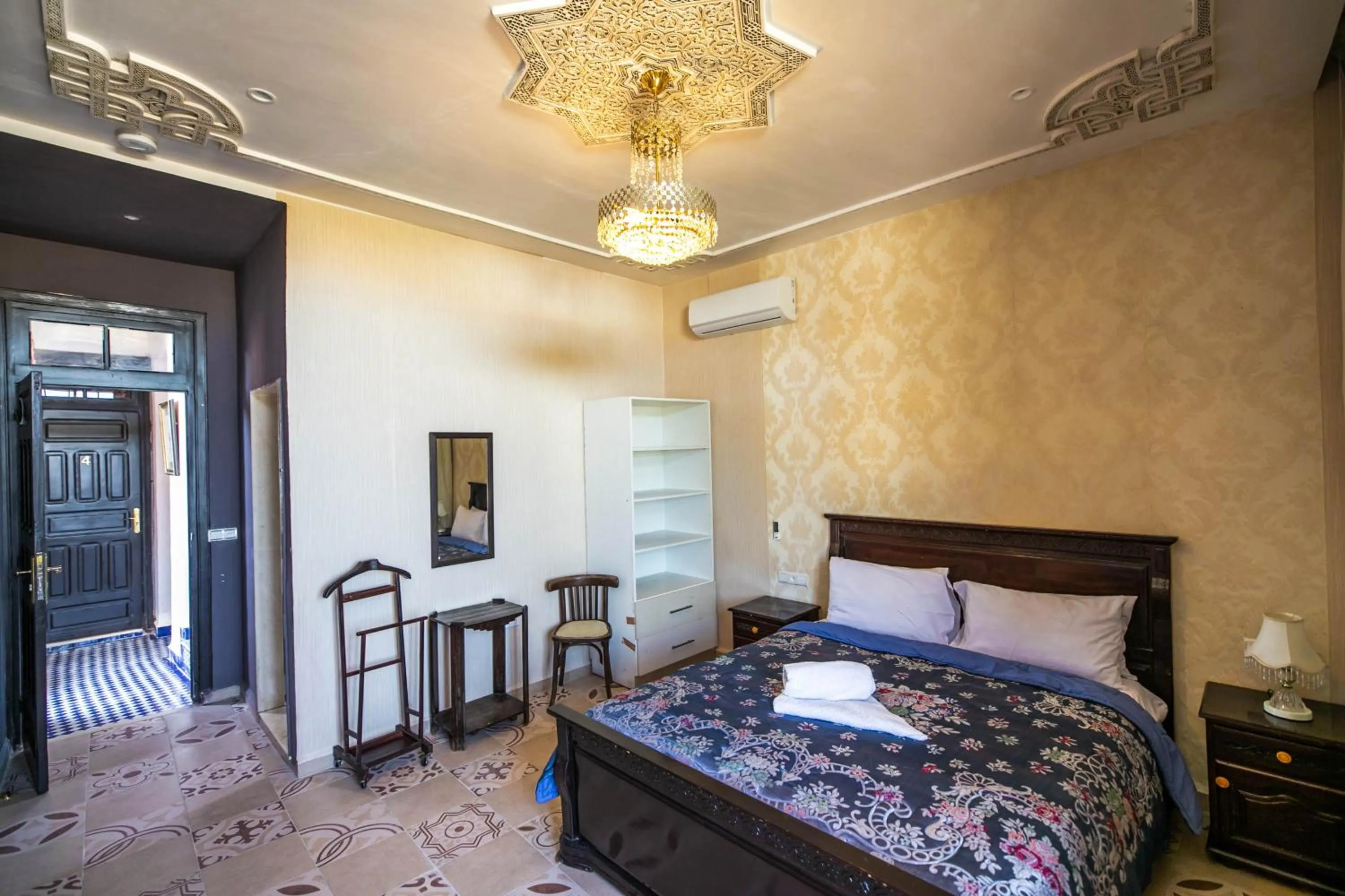 Bedroom, Bed in Palais Shazam & SPA