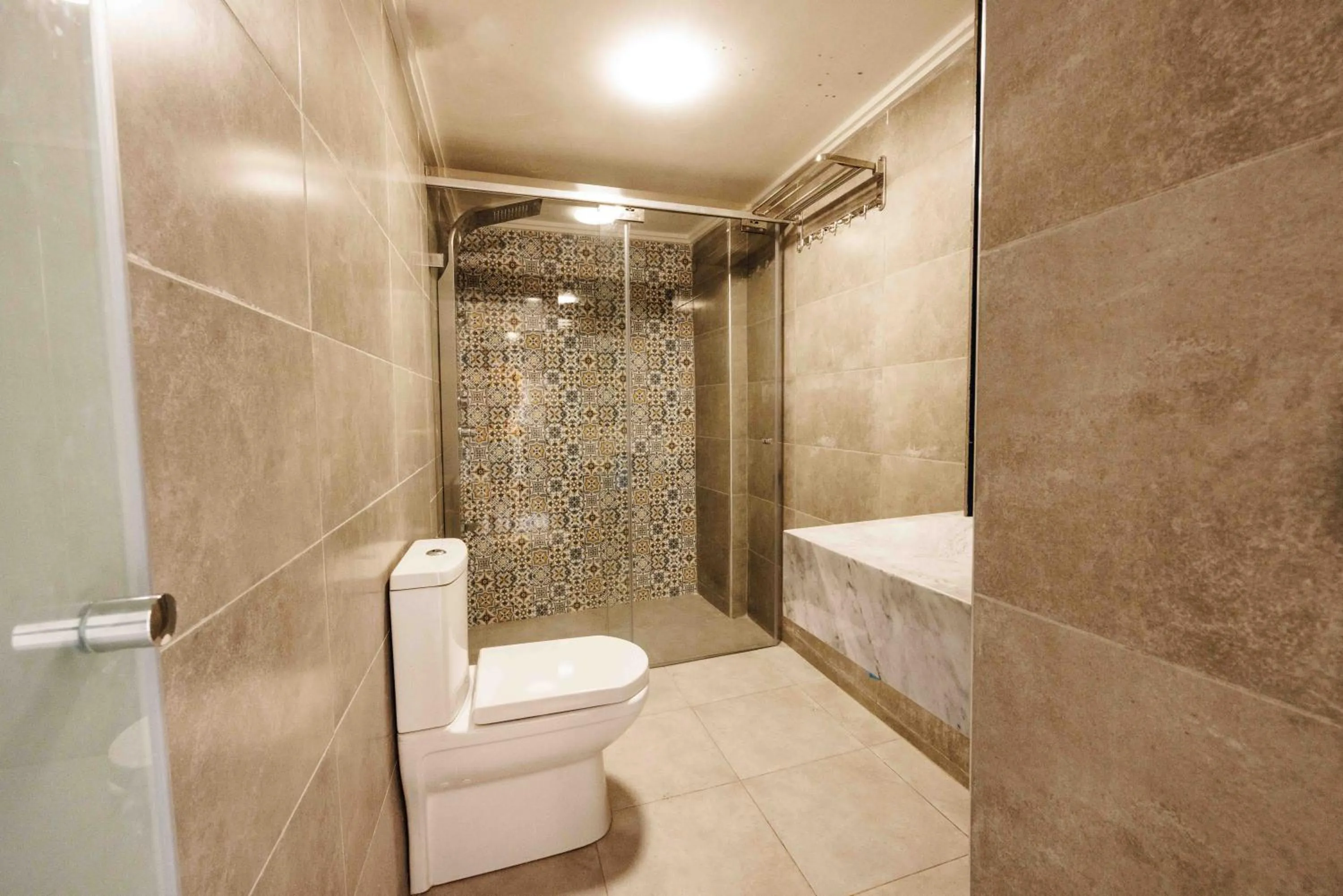 Bathroom in Palais Shazam & SPA