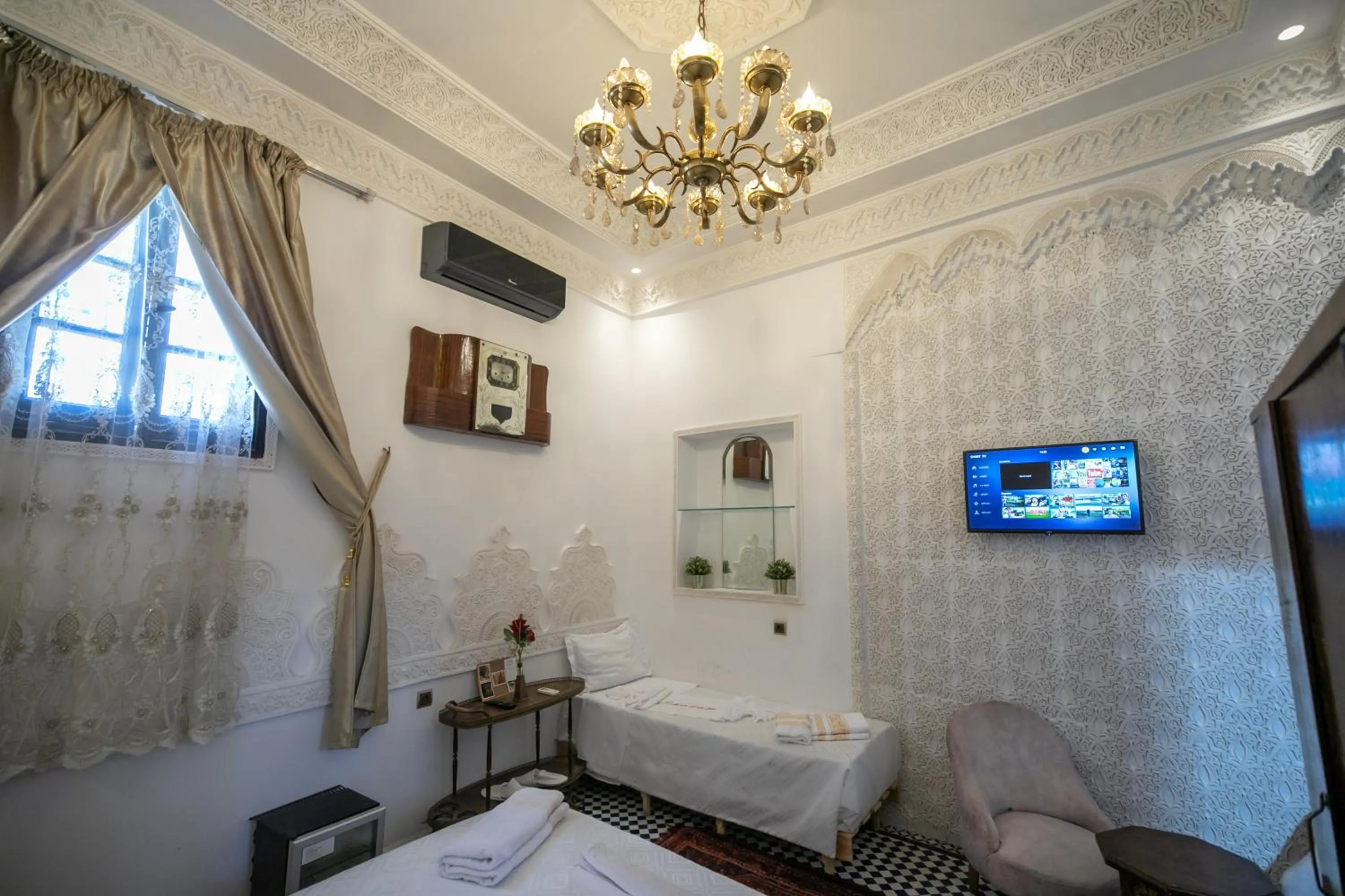 TV and multimedia, Bed in Palais Shazam & SPA