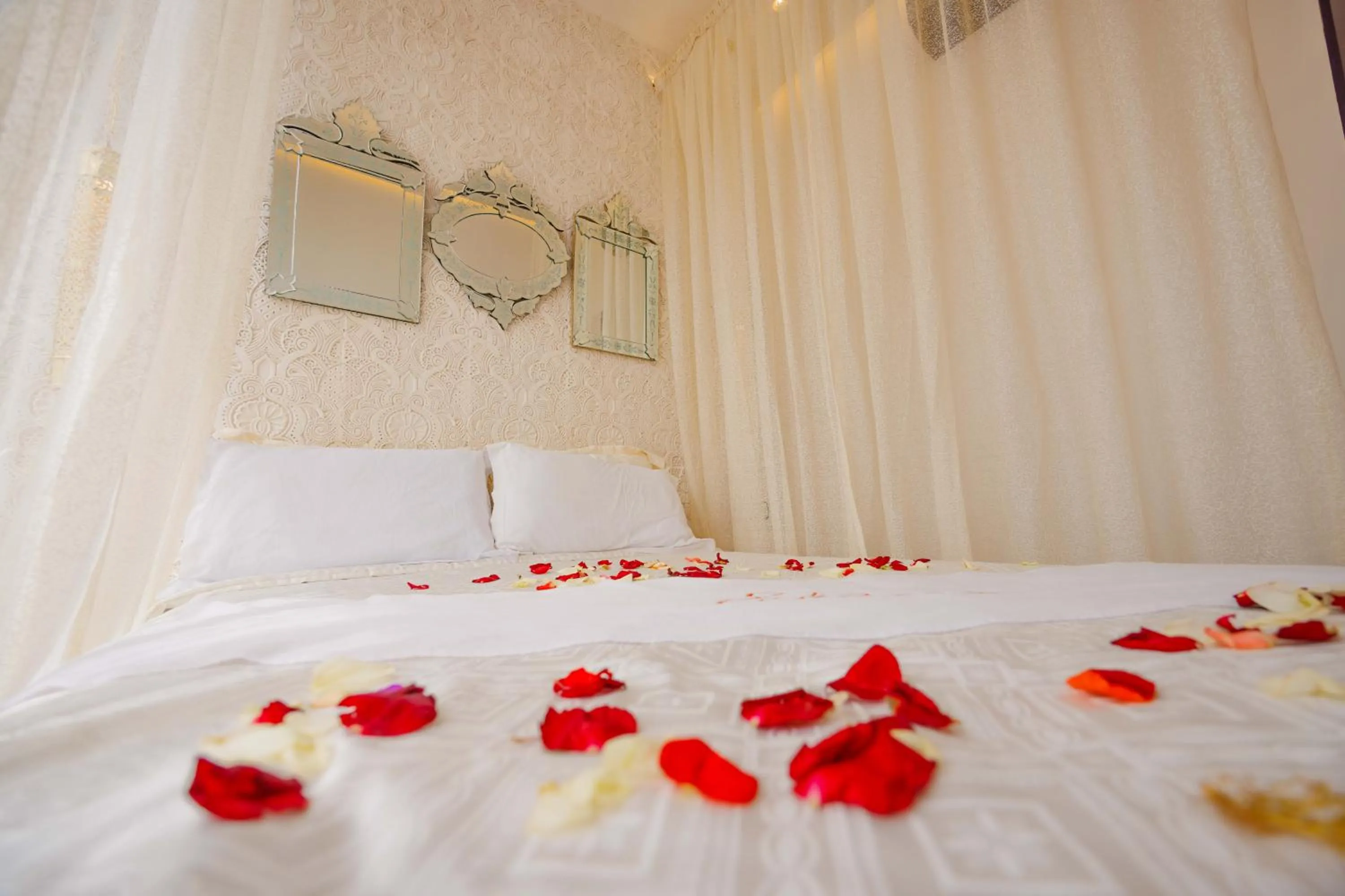 Bed in Palais Shazam & SPA