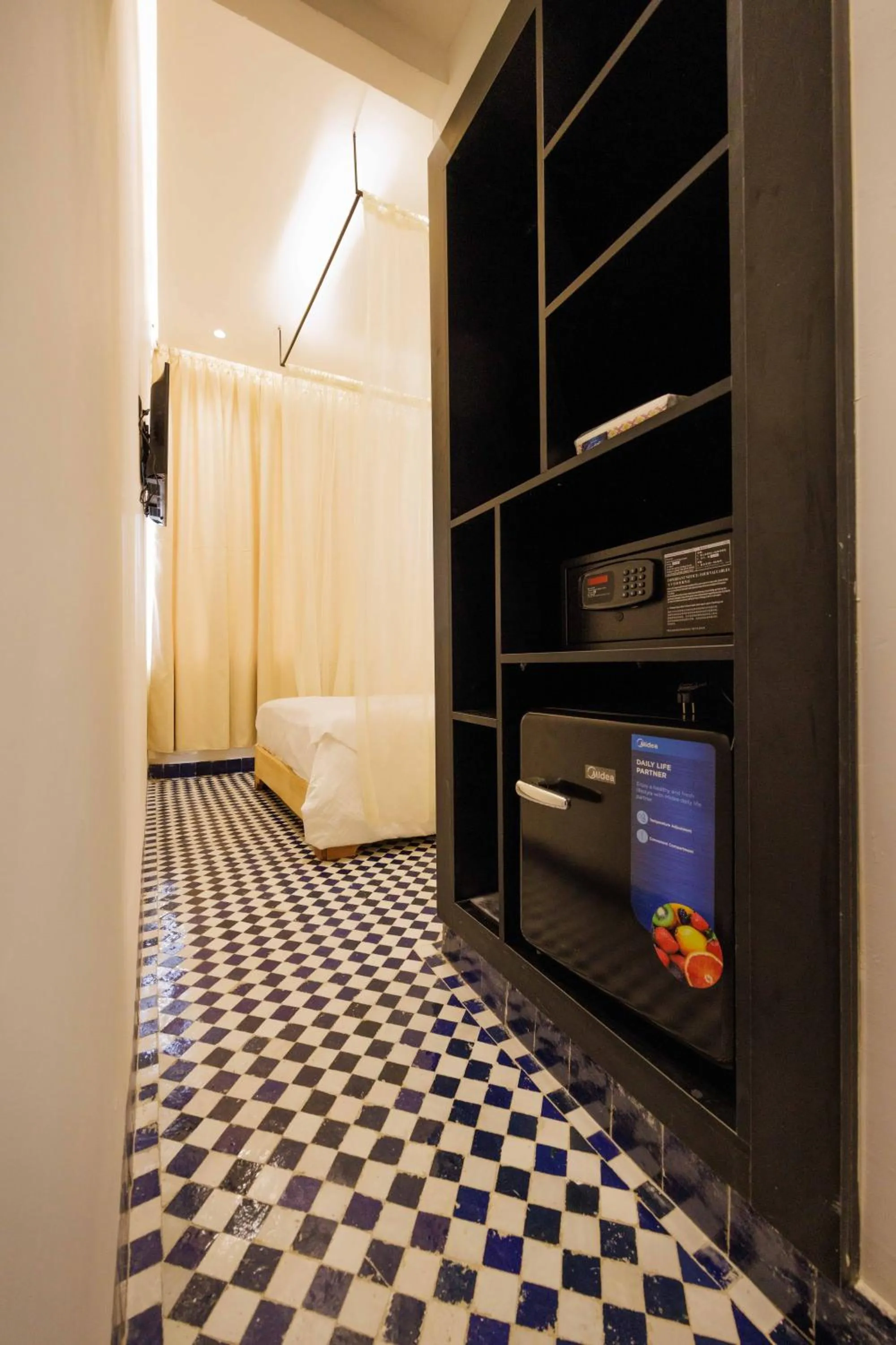 minibar, Bed in Palais Shazam & SPA