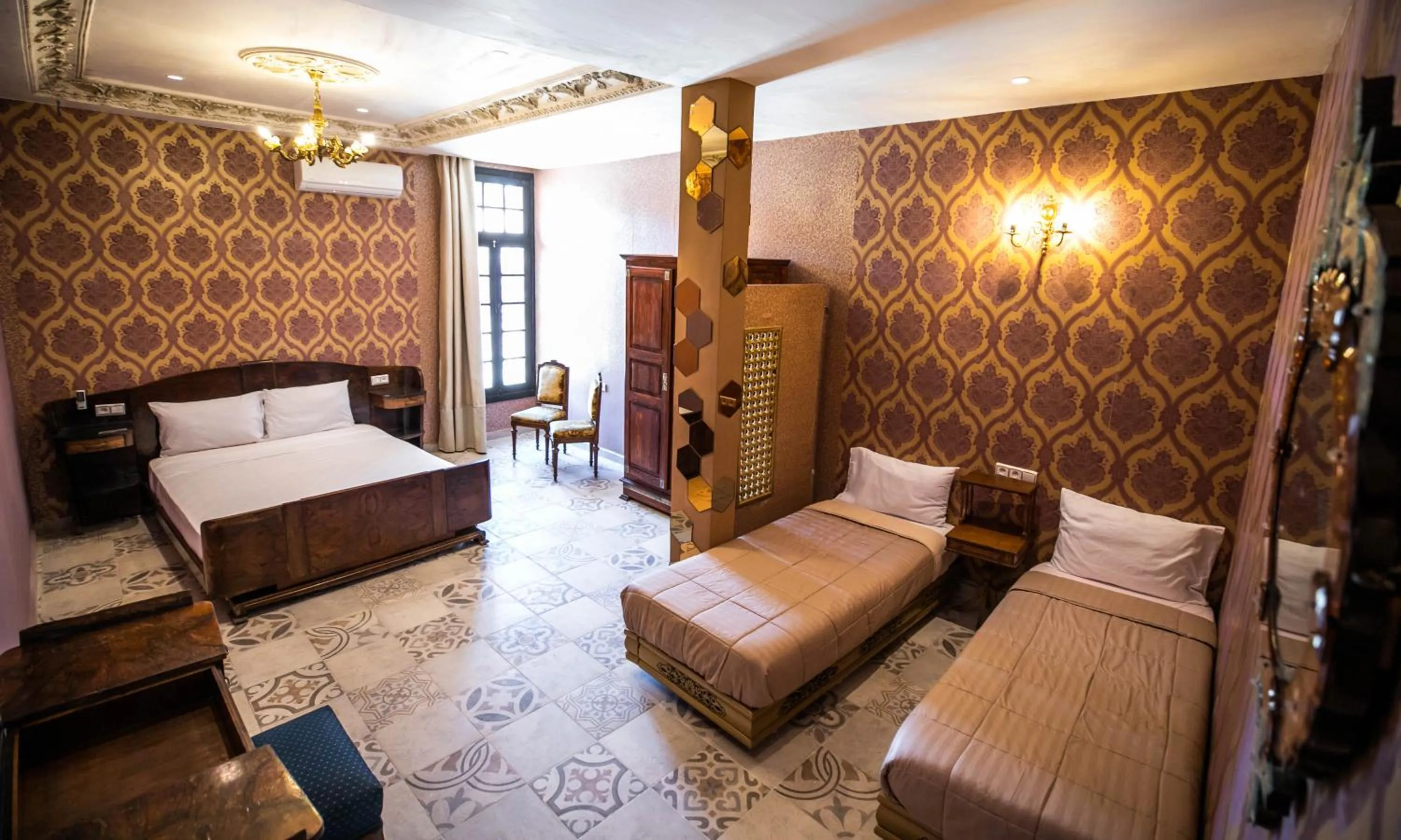 Bedroom, Bed in Palais Shazam & SPA