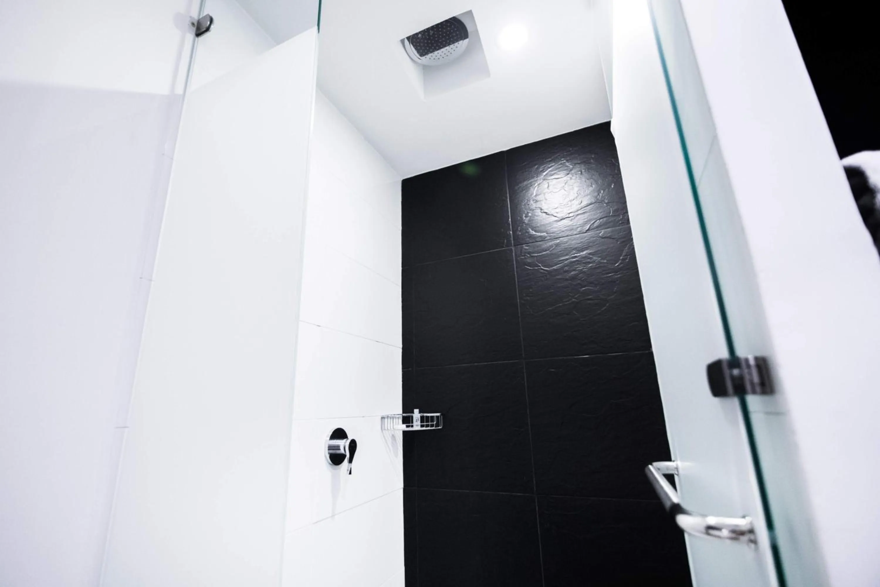 Shower in Hotel Z3 Pereira