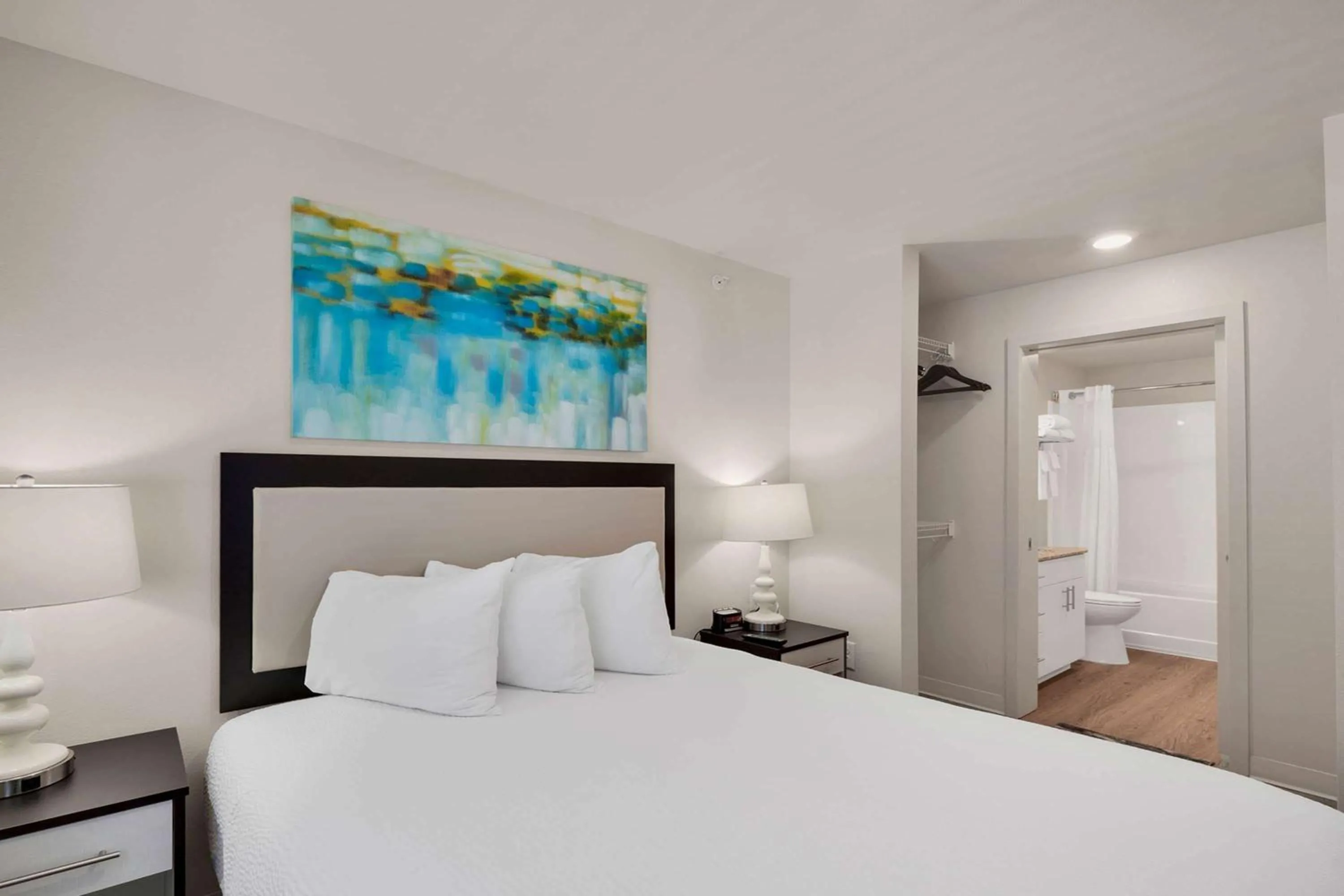 Photo of the whole room, Bed in WaterWalk Extended Stay by Wyndham Charlotte - Arrowood