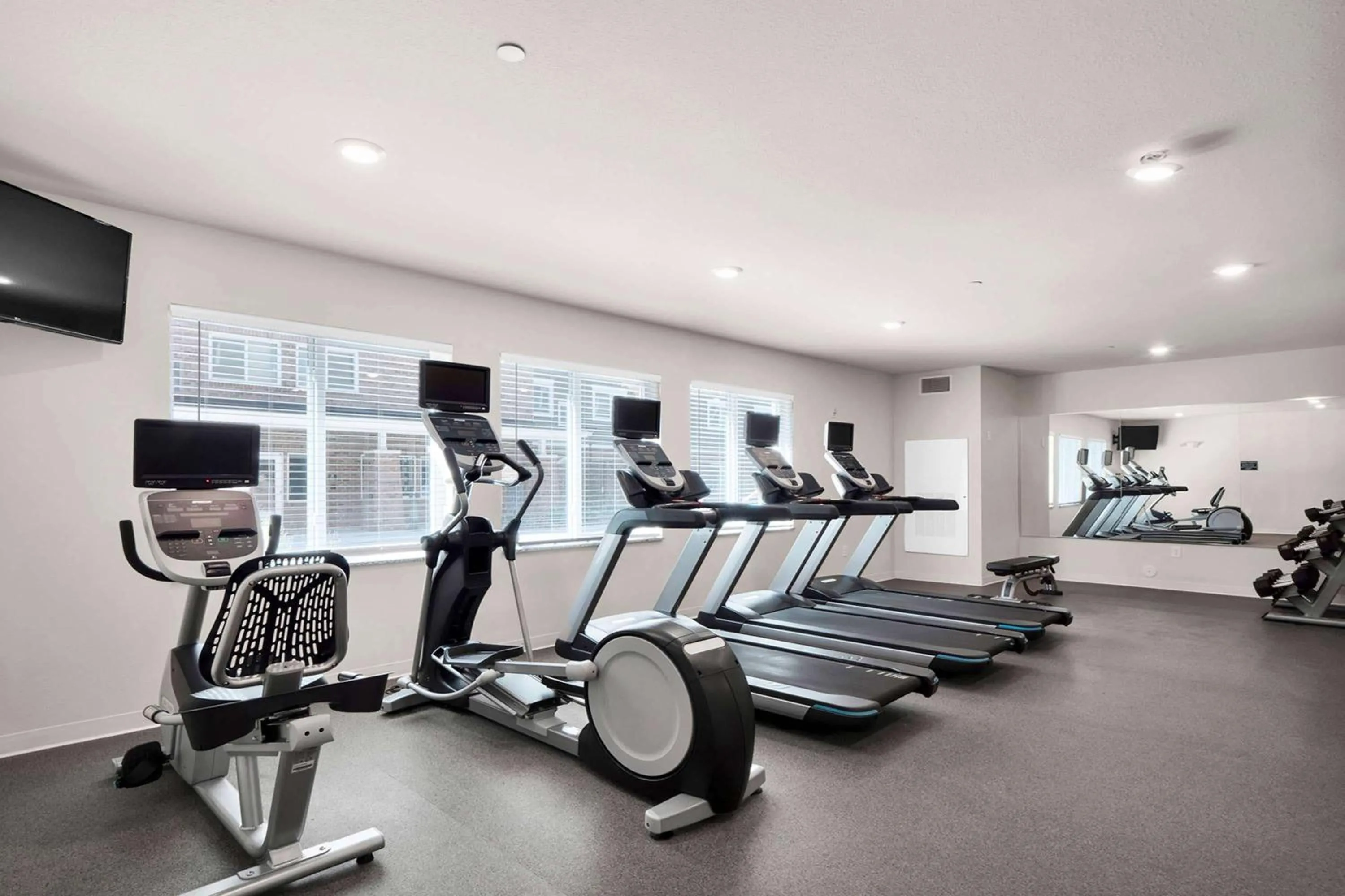 Fitness centre/facilities in WaterWalk Extended Stay by Wyndham Charlotte - Arrowood