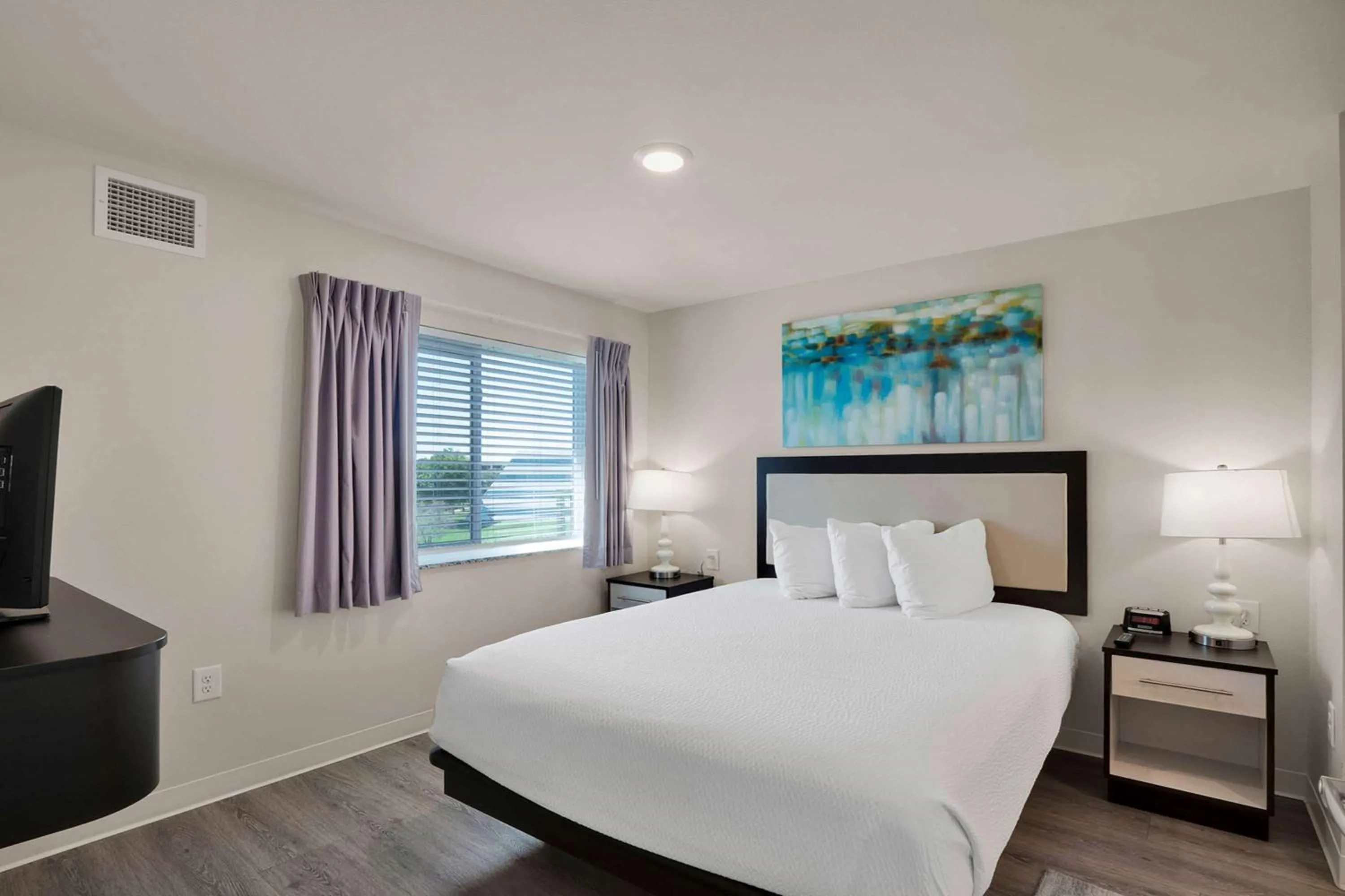 Photo of the whole room, Bed in WaterWalk Extended Stay by Wyndham Charlotte - Arrowood