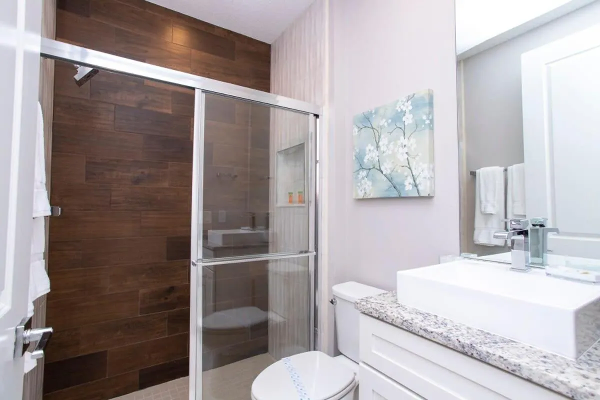 Gorgeous 4 Bedroom Family Friendly Close to Disney 7573