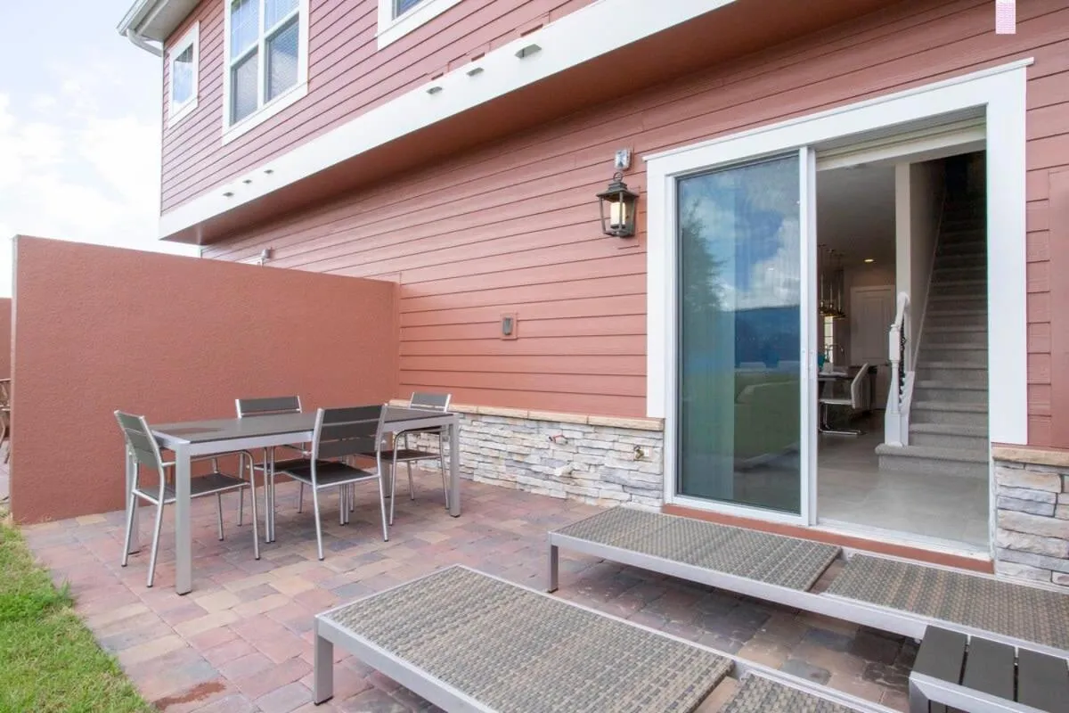 Gorgeous 4 Bedroom Family Friendly Close to Disney 7573