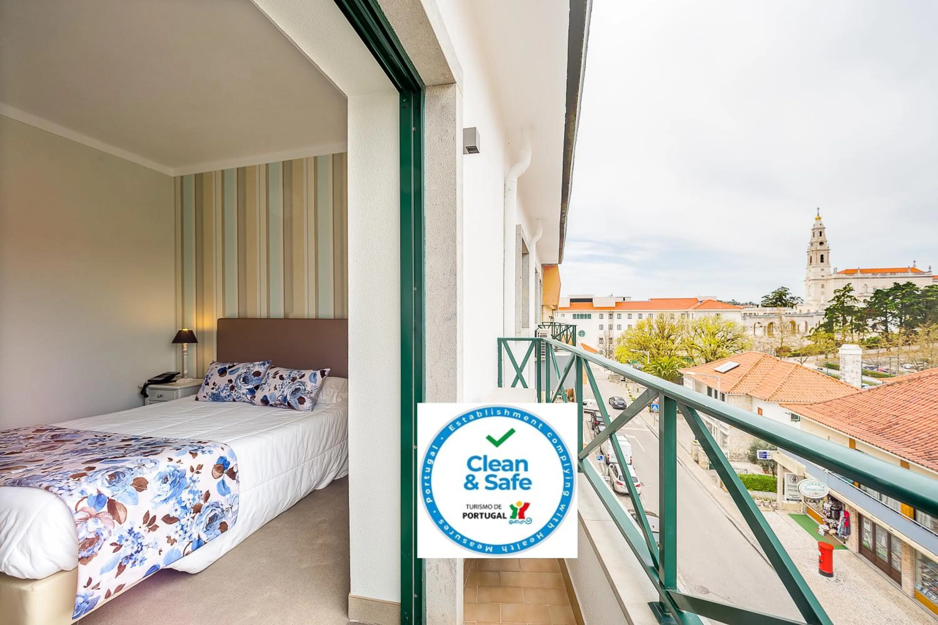 Bed in Hotel Alecrim