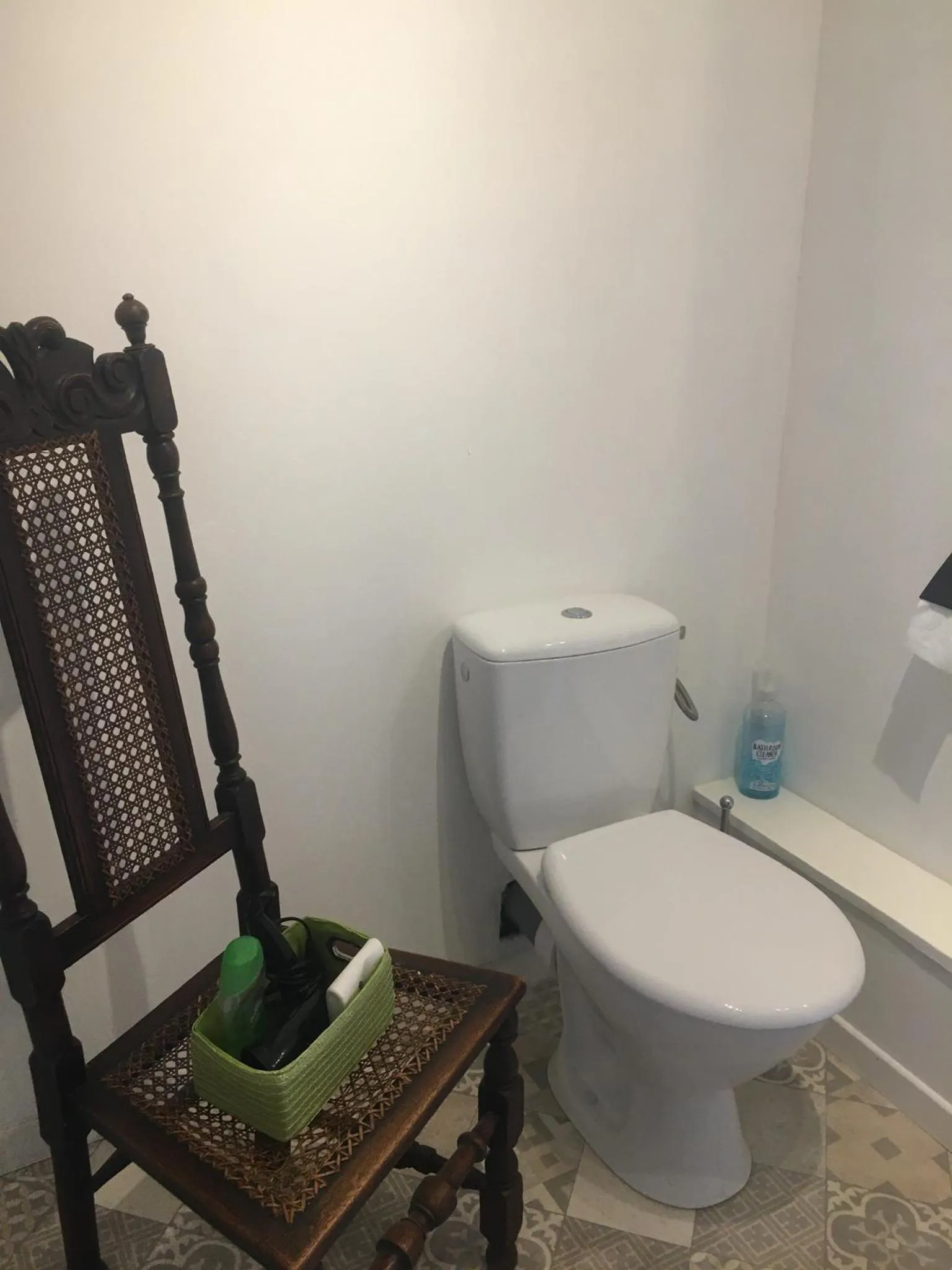 Toilet in Ancien Relais de Poste The Old Post Office