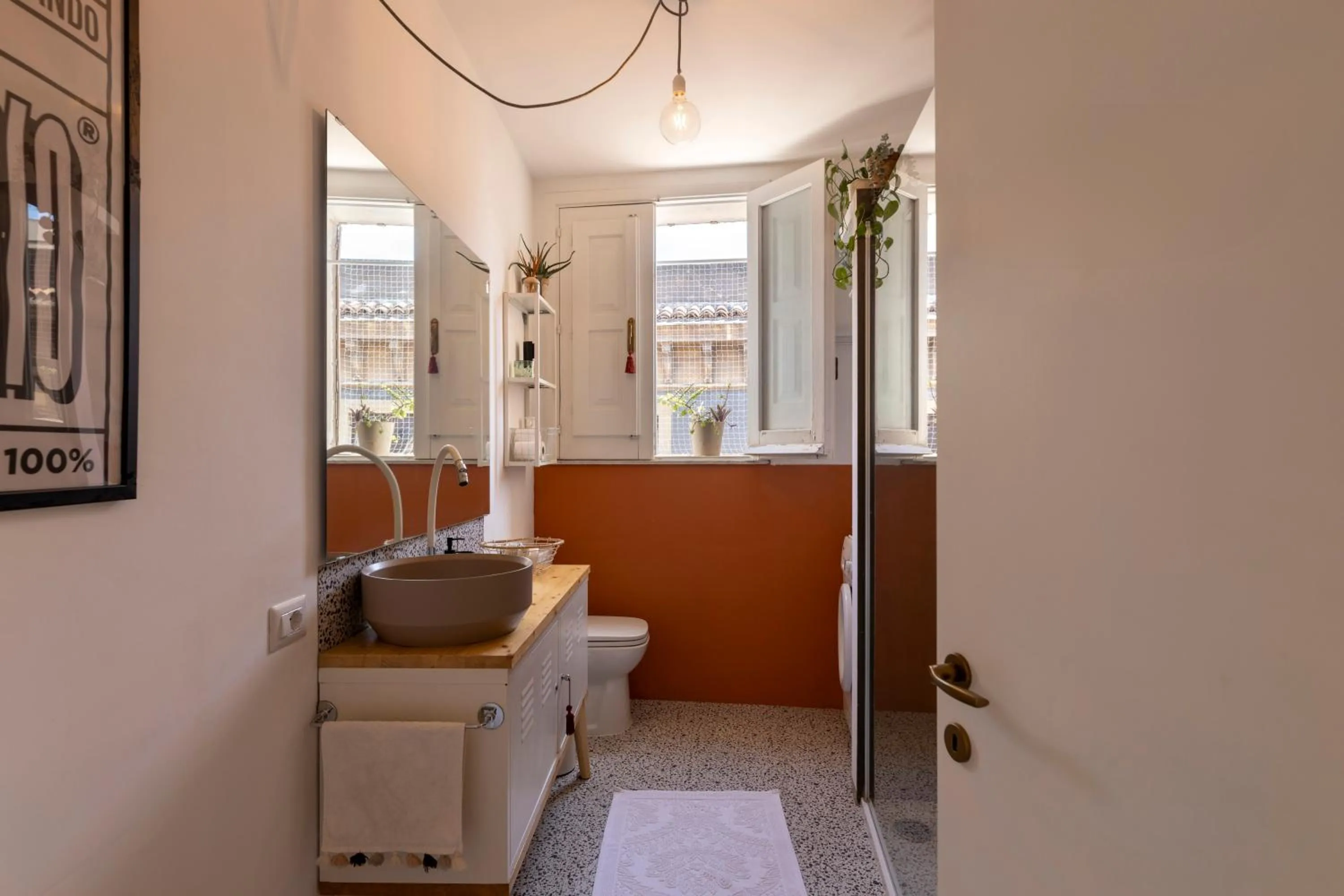 Shower in HOMESTAY rooftop