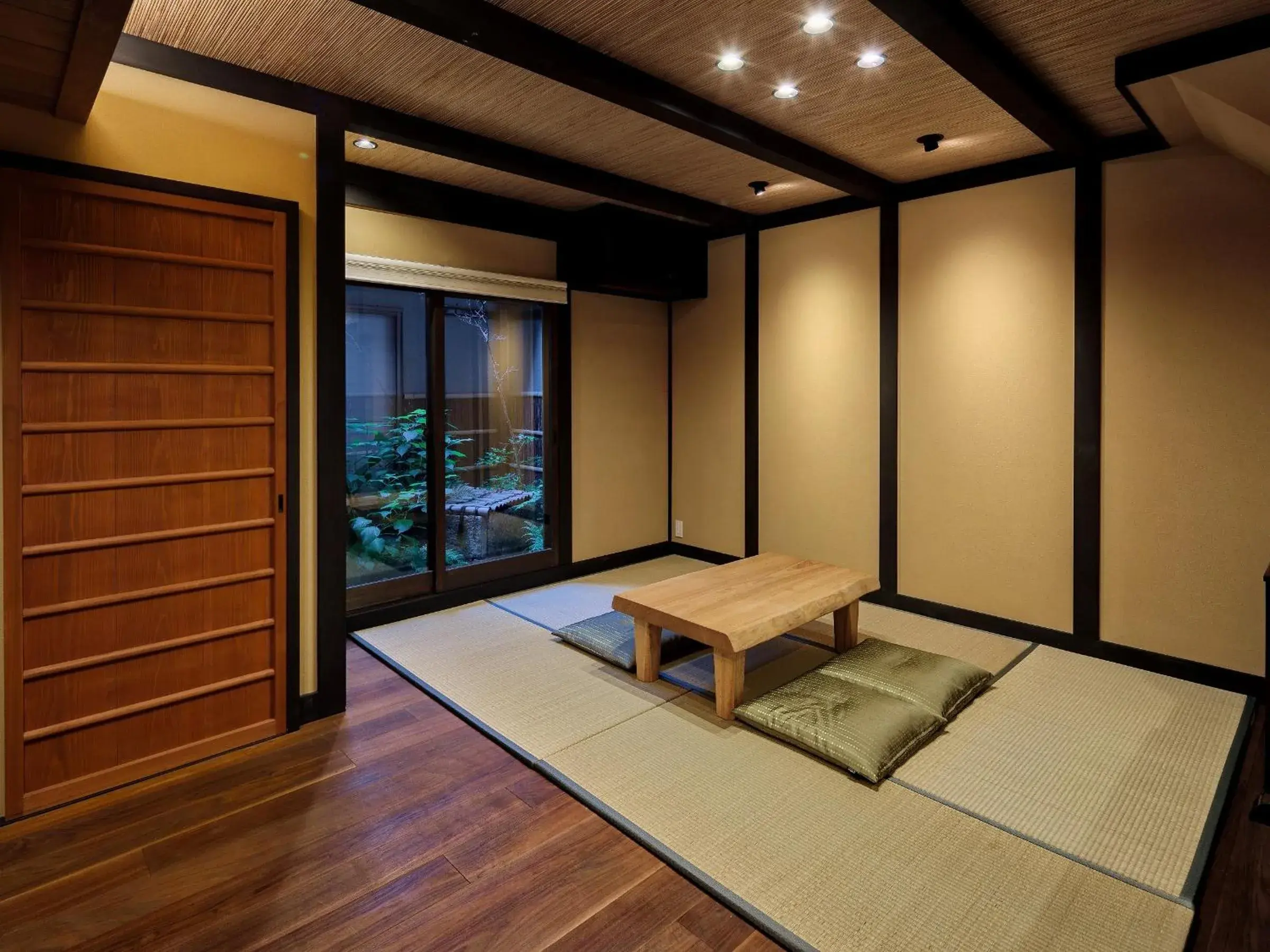 Living room, Bed in Tsumugi Nishinotoinhanayacho Living room, Bed in Tsumugi Nishinotoinhanayacho