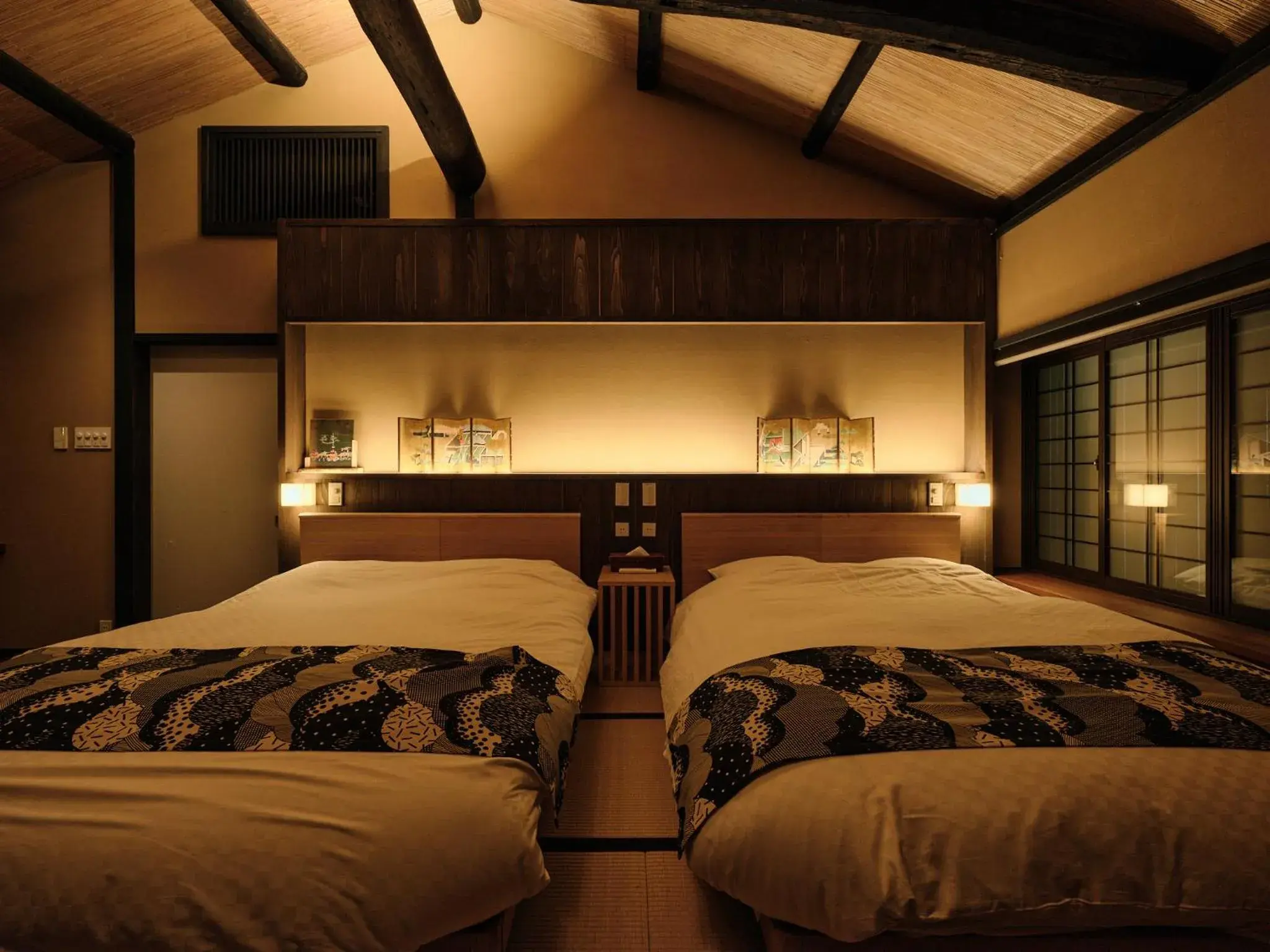 Bedroom, Bed in Tsumugi Nishinotoinhanayacho Bedroom, Bed in Tsumugi Nishinotoinhanayacho