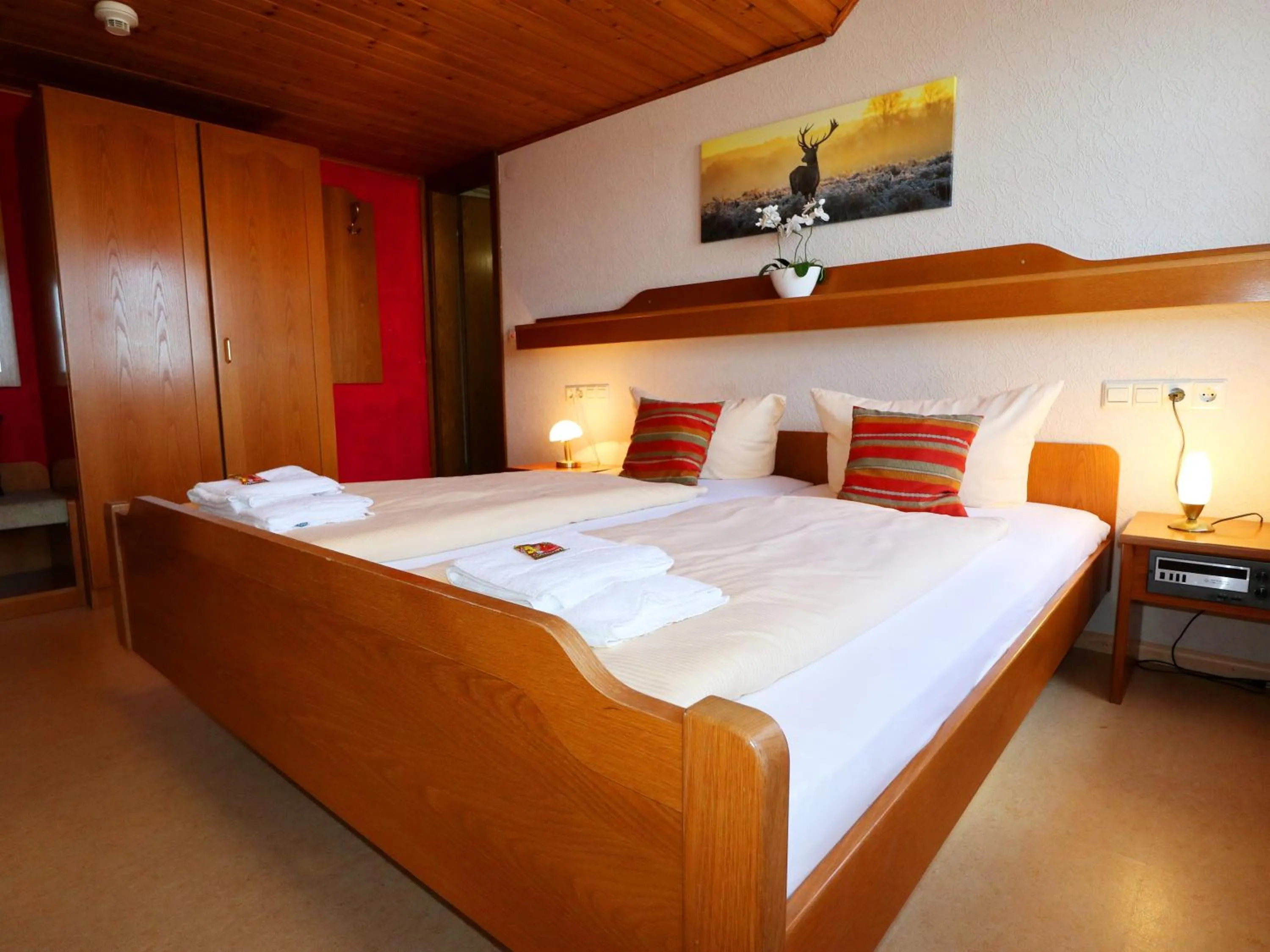 Bedroom, Bed in Hotel - Restaurant Hirschen - Werneths Landgasthof beim Europa- Park Rust