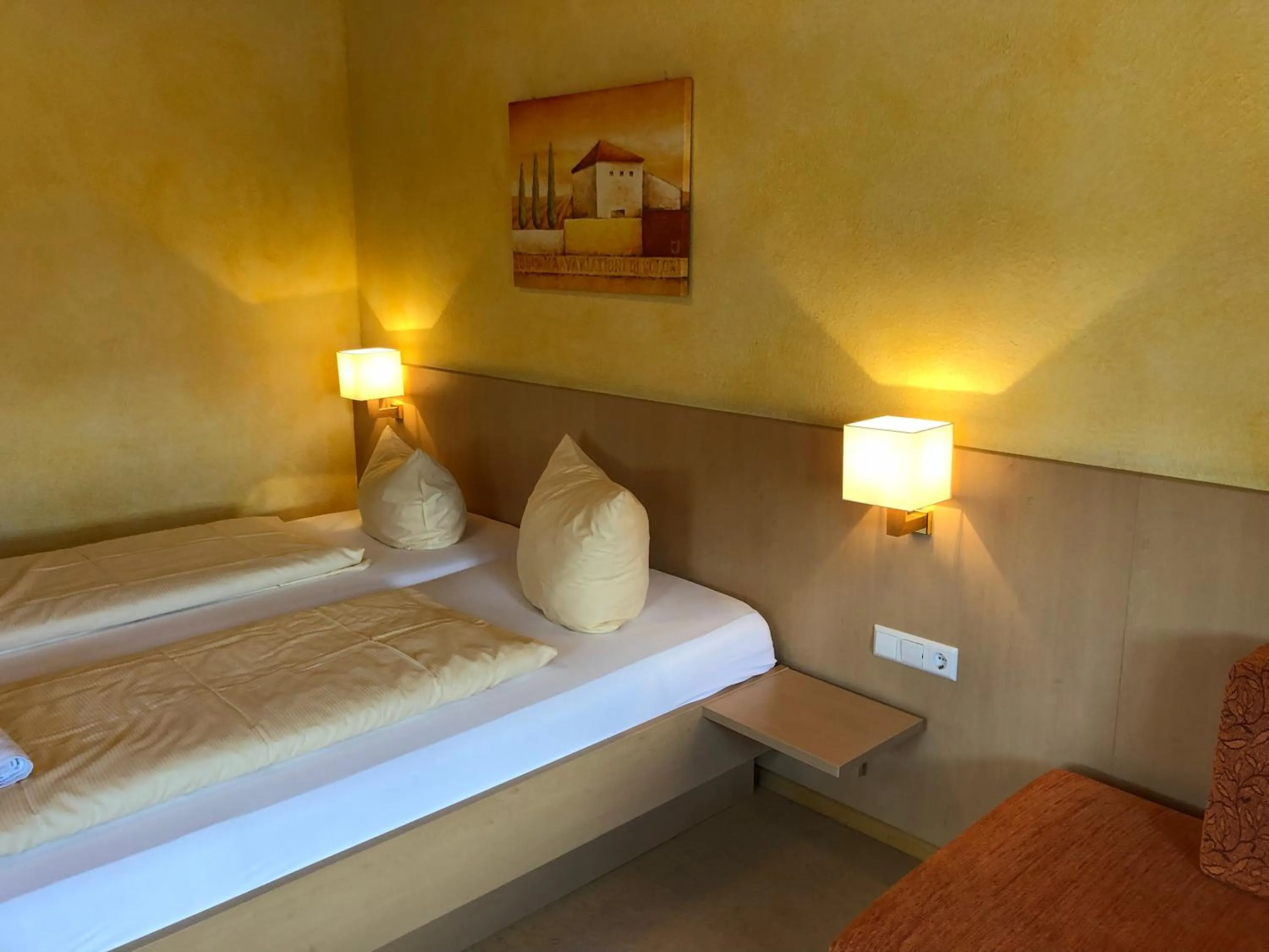 Other, Bed in Hotel - Restaurant Hirschen - Werneths Landgasthof beim Europa- Park Rust