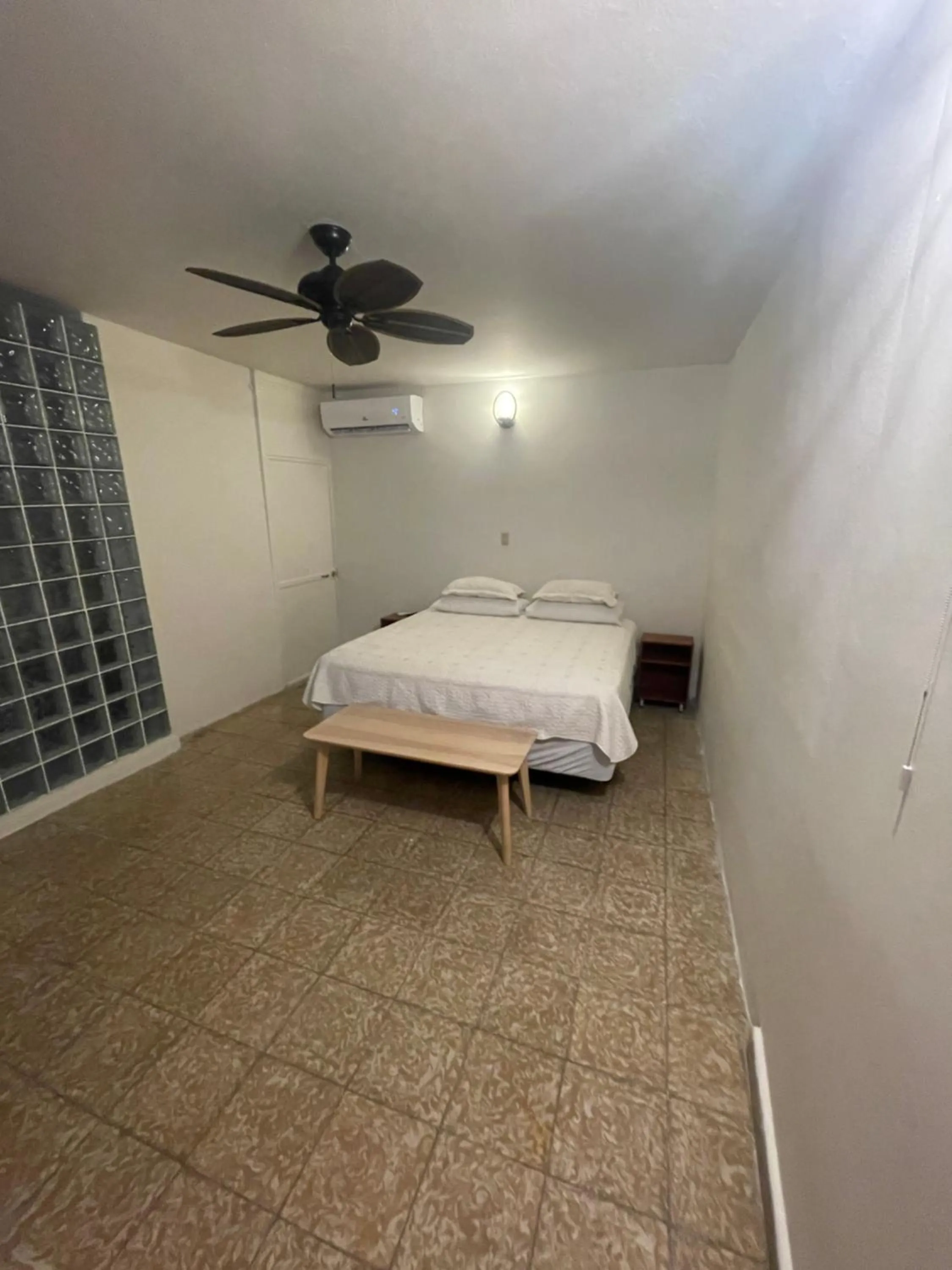 Bed in The Emerald PR