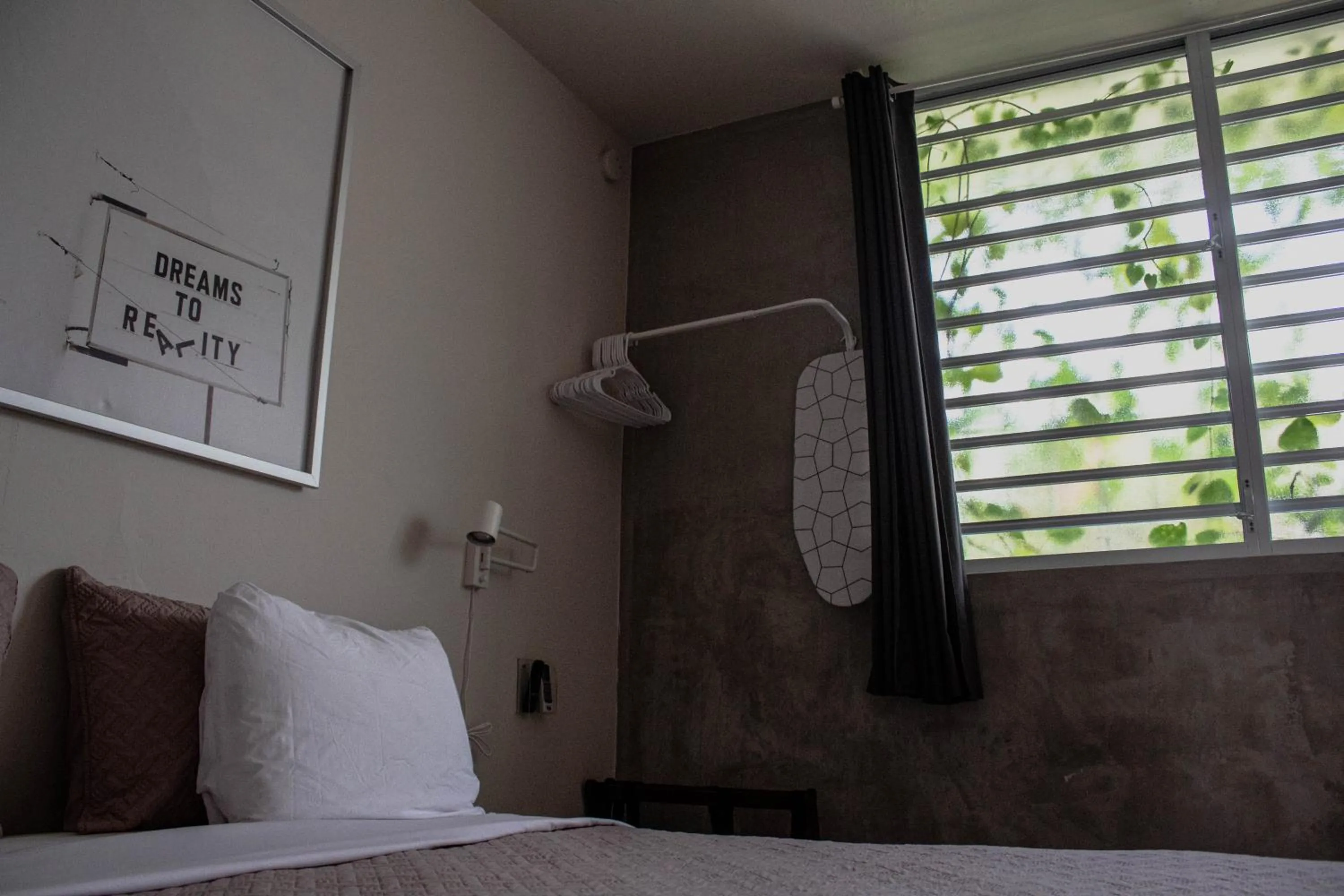 Bed in The Emerald PR