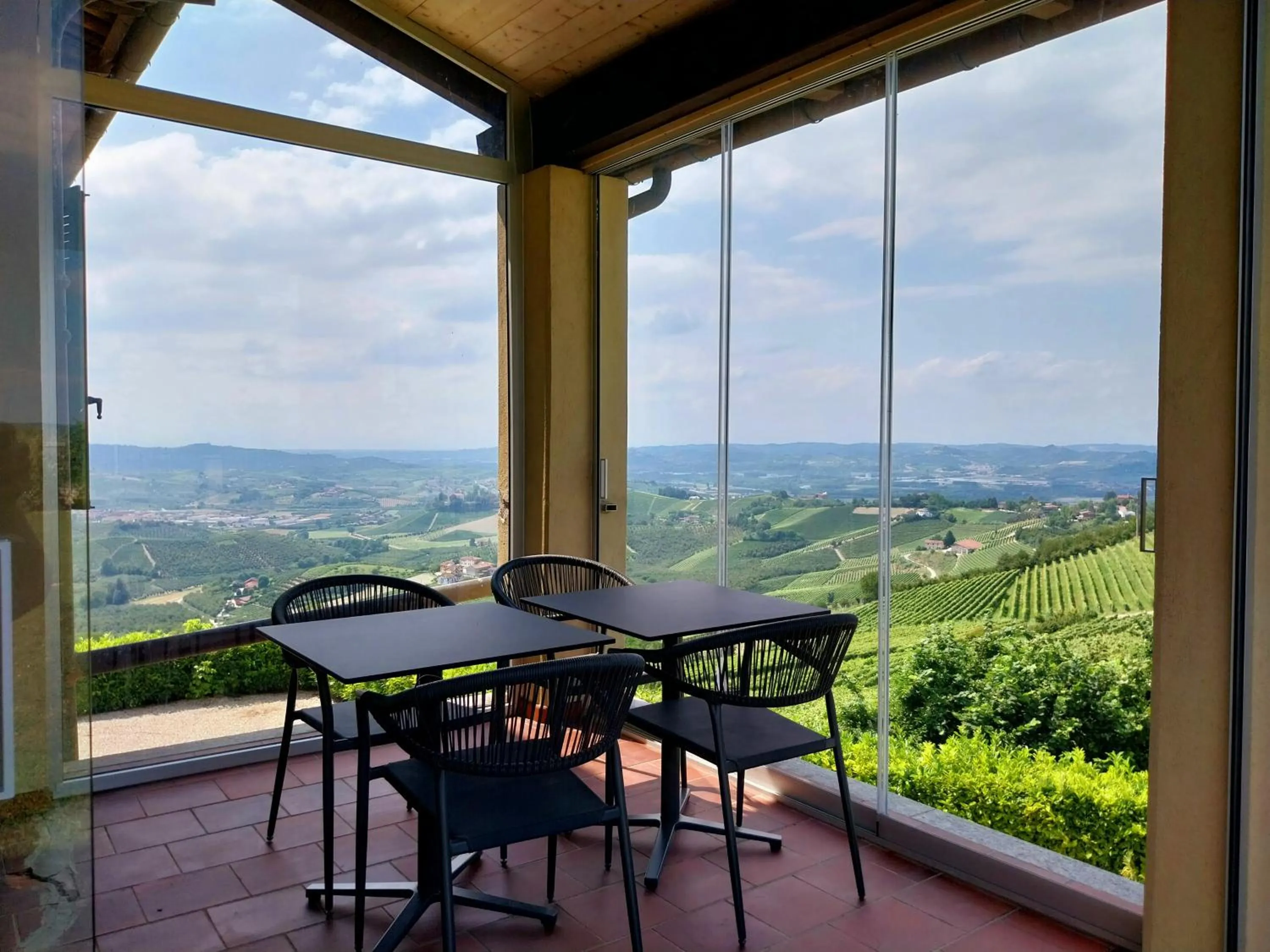 Balcony/Terrace in Villa Bellavista Alba, B&B