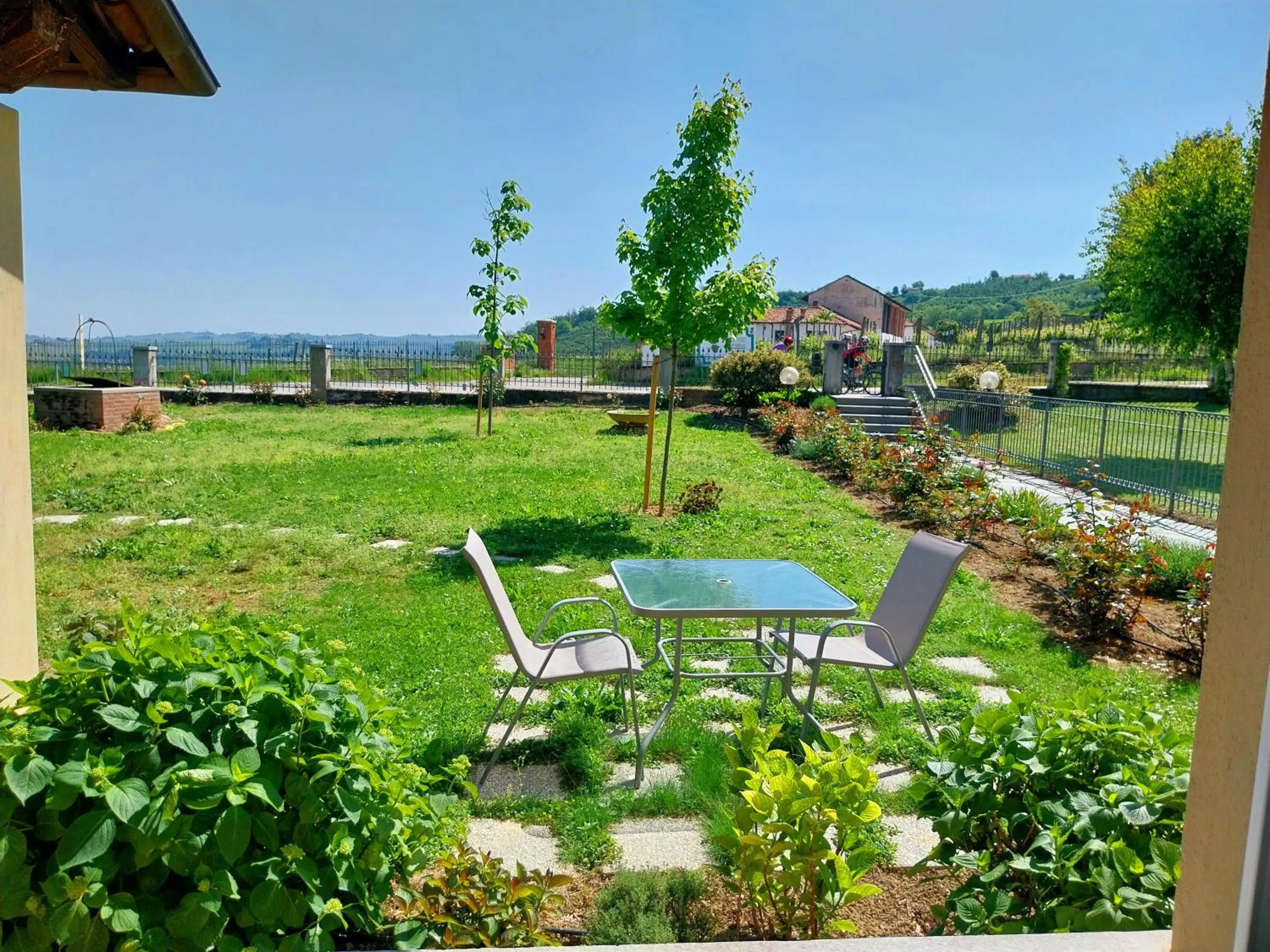 Garden view in Villa Bellavista Alba, B&B