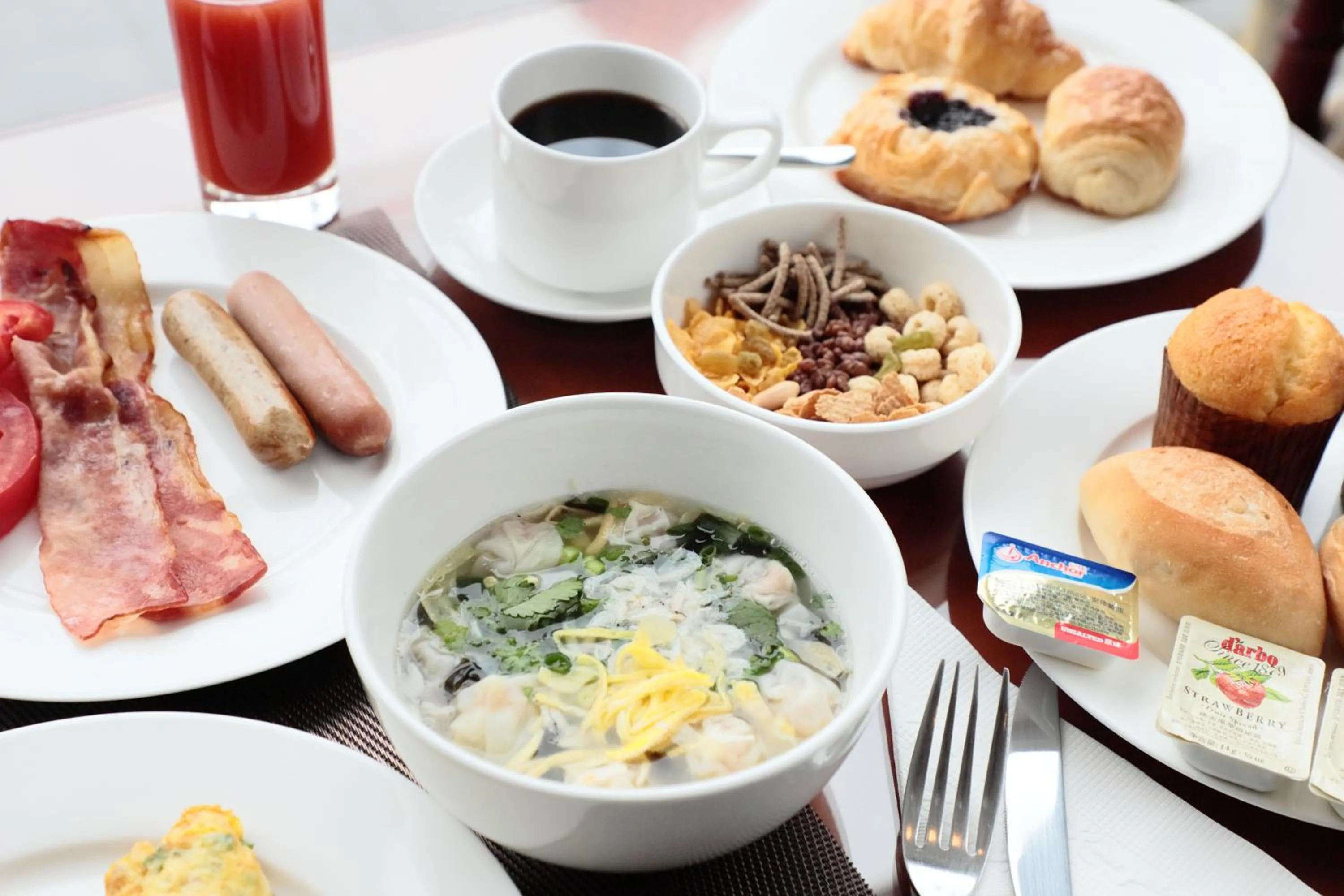 Restaurant/places to eat in Jianguo Hotel Shanghai