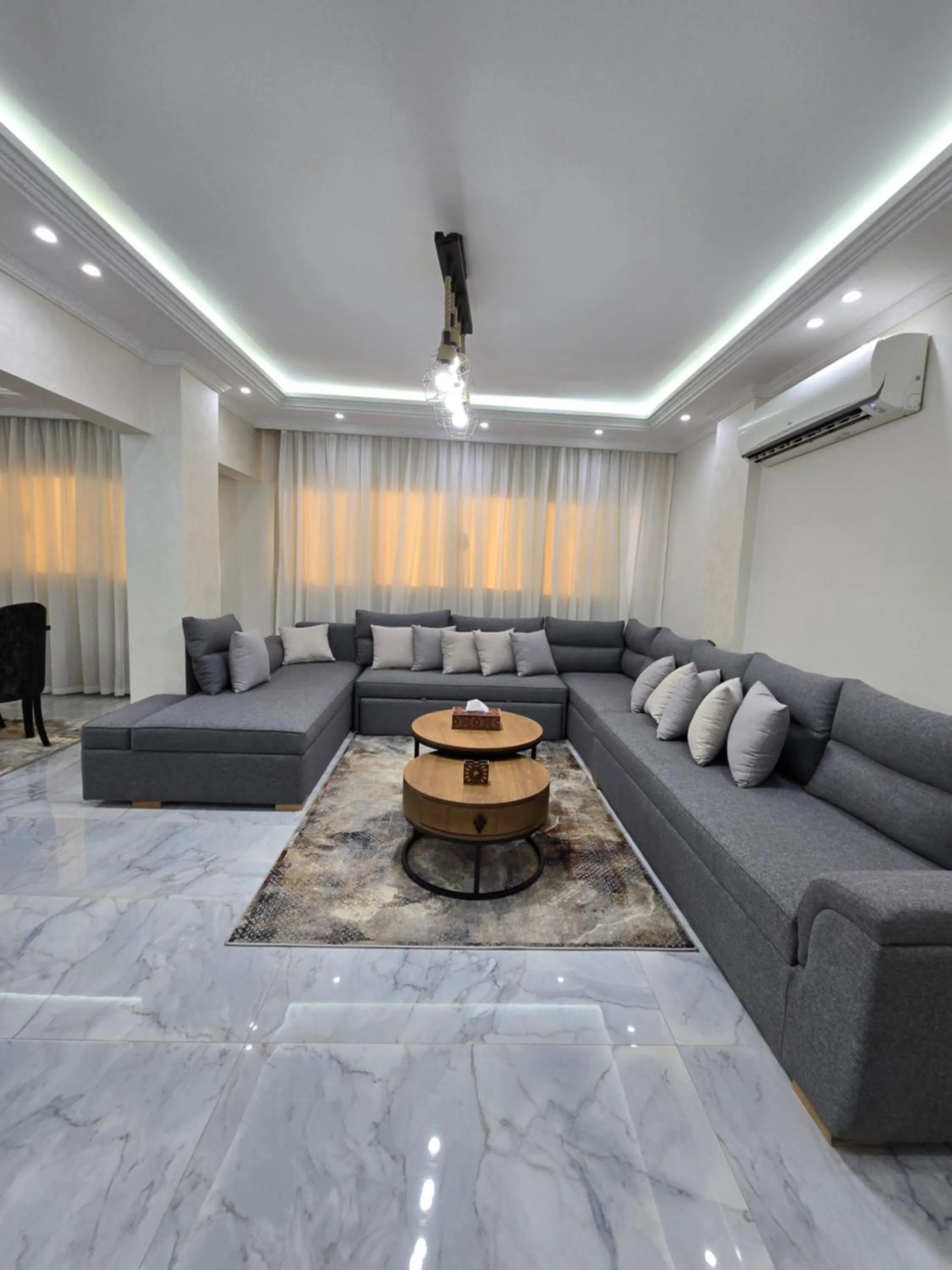 Living room in Comfy 2 Bedrooms Apartment in Cairo 94S