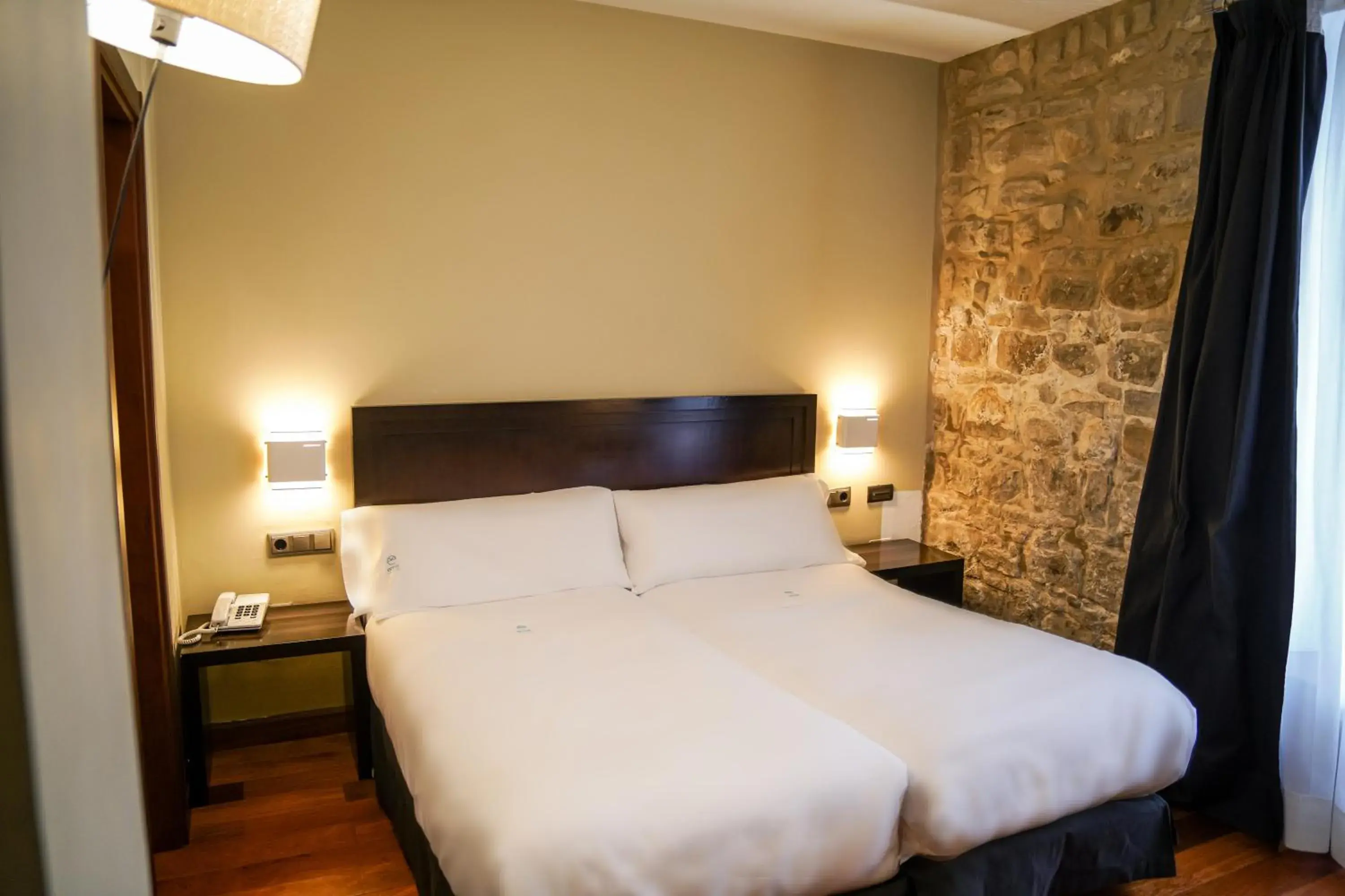 Twin Room in Hotel Baeza Monumental by eme hoteles Twin Room in Hotel Baeza Monumental by eme hoteles
