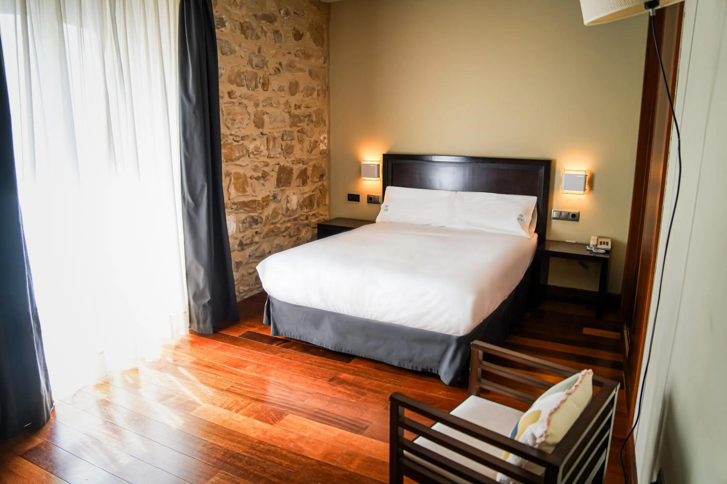 Bed in Hotel Baeza Monumental by eme hoteles