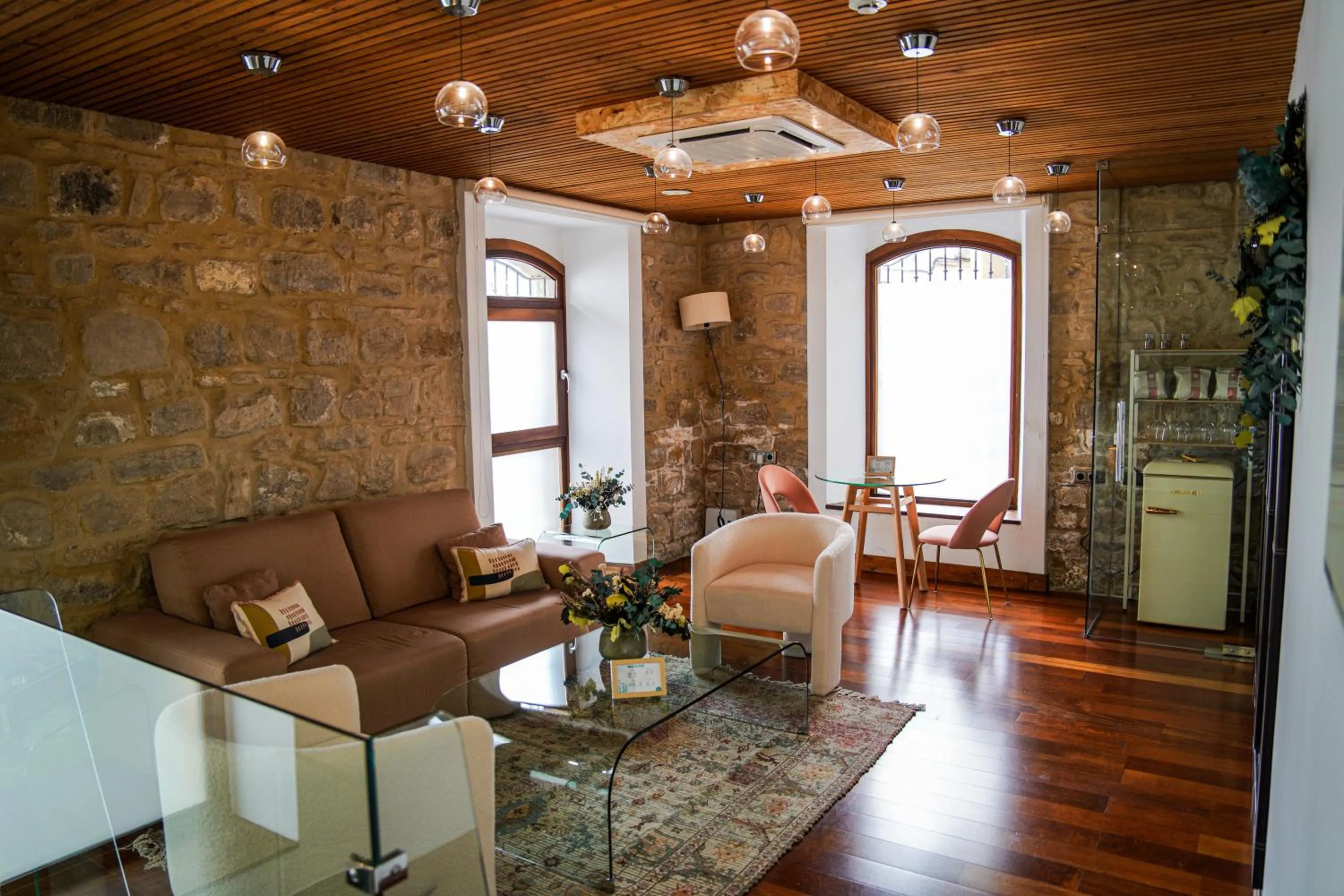 Seating area in Hotel Baeza Monumental by eme hoteles
