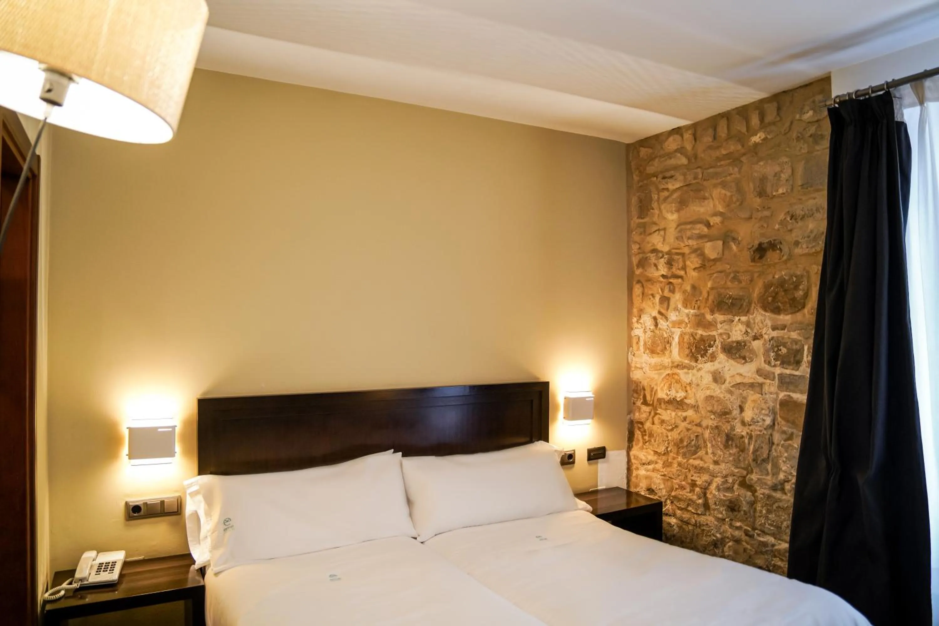 Bed in Hotel Baeza Monumental by eme hoteles