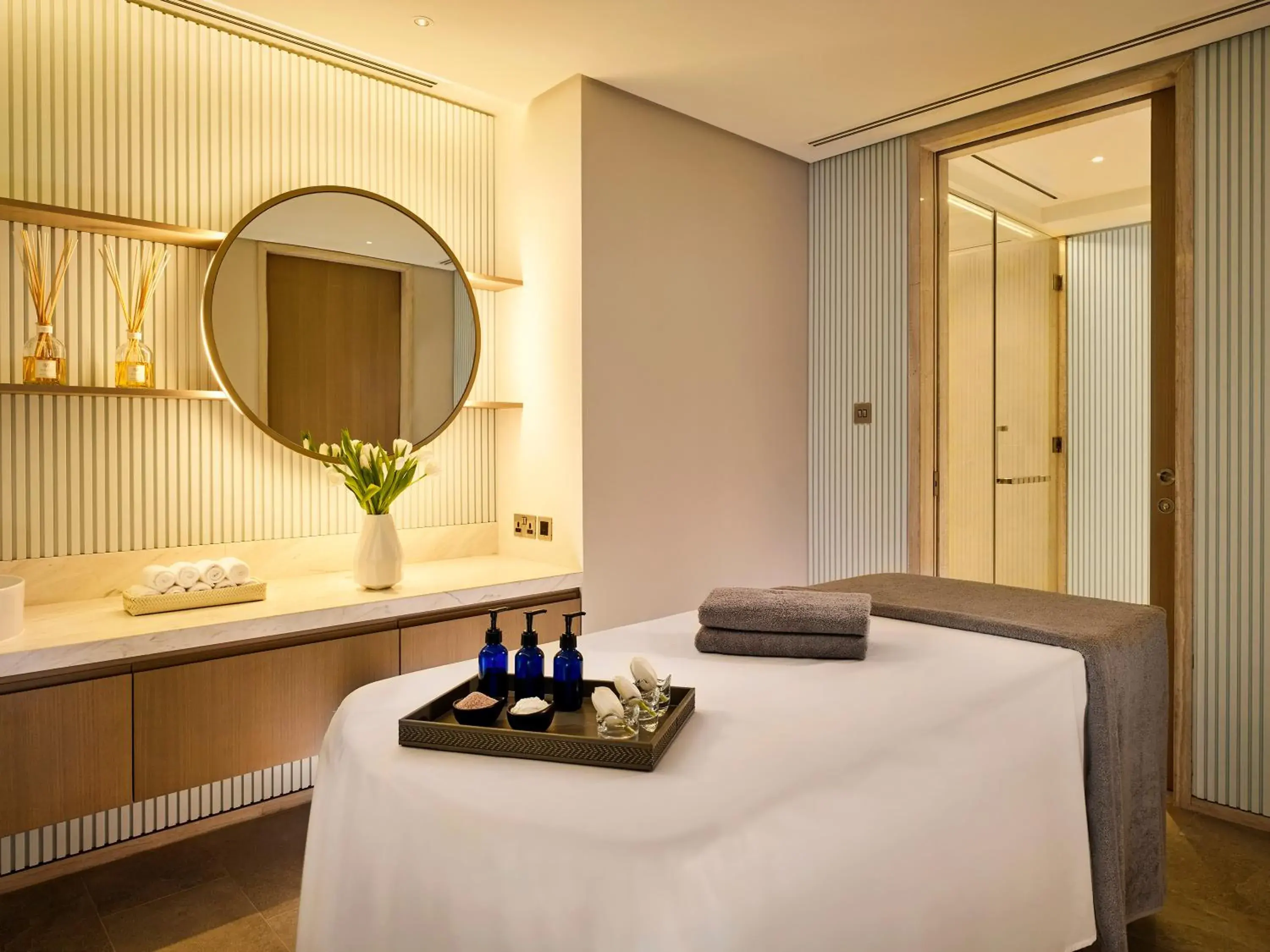 Spa and wellness centre/facilities, Bed in Hyatt Regency Al Kout Mall Spa and wellness centre/facilities, Bed in Hyatt Regency Al Kout Mall