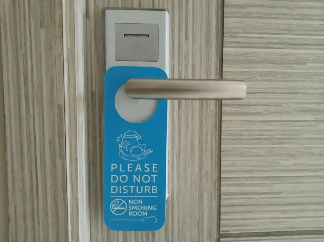 Superior Double Room in COZROOMS near MRT, Plaza Indonesia, and Grand Indonesia Superior Double Room in COZROOMS near MRT, Plaza Indonesia, and Grand Indonesia