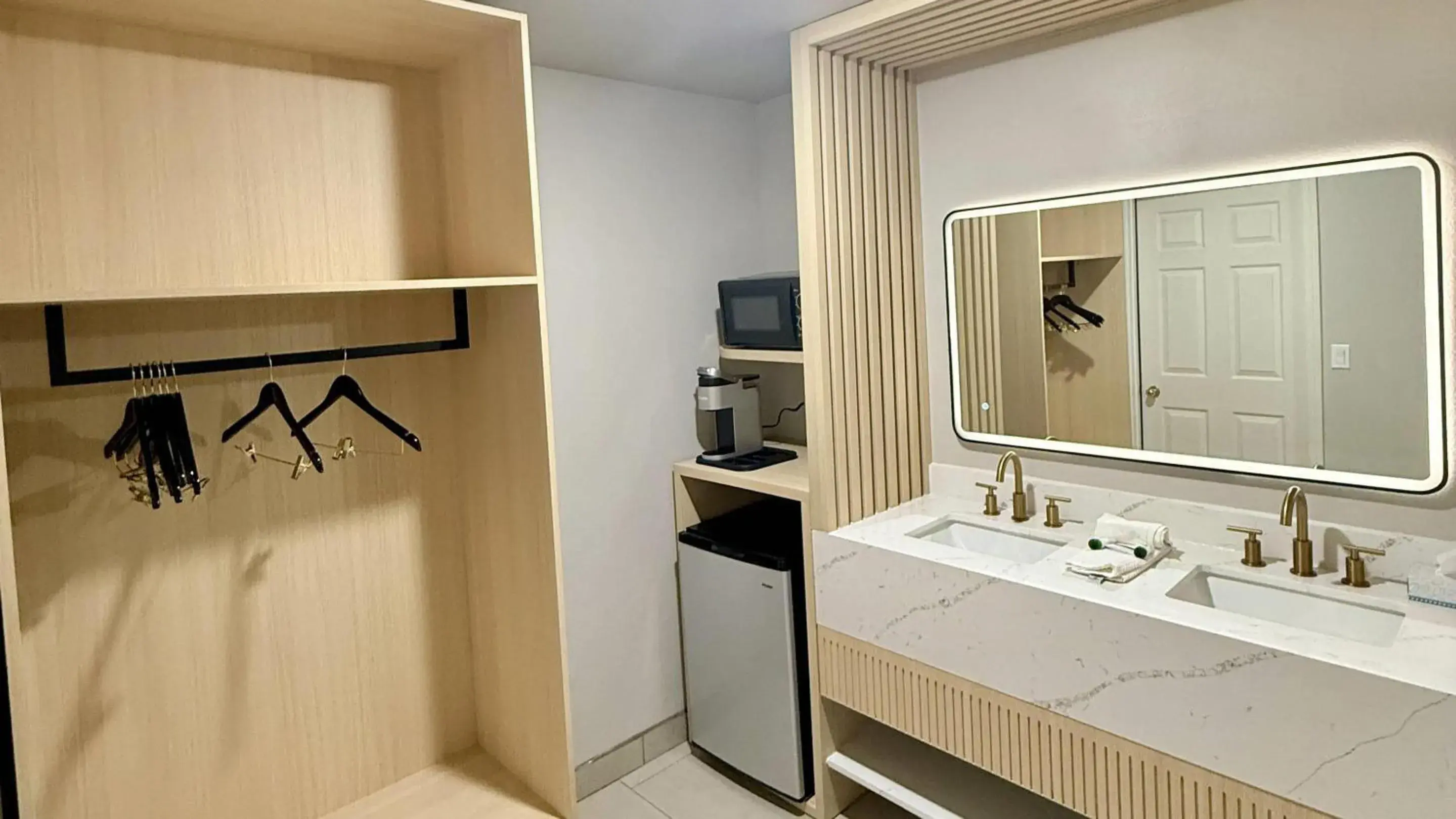 Bedroom in Rodeway Inn - SFI Winnemucca Bedroom in Rodeway Inn - SFI Winnemucca