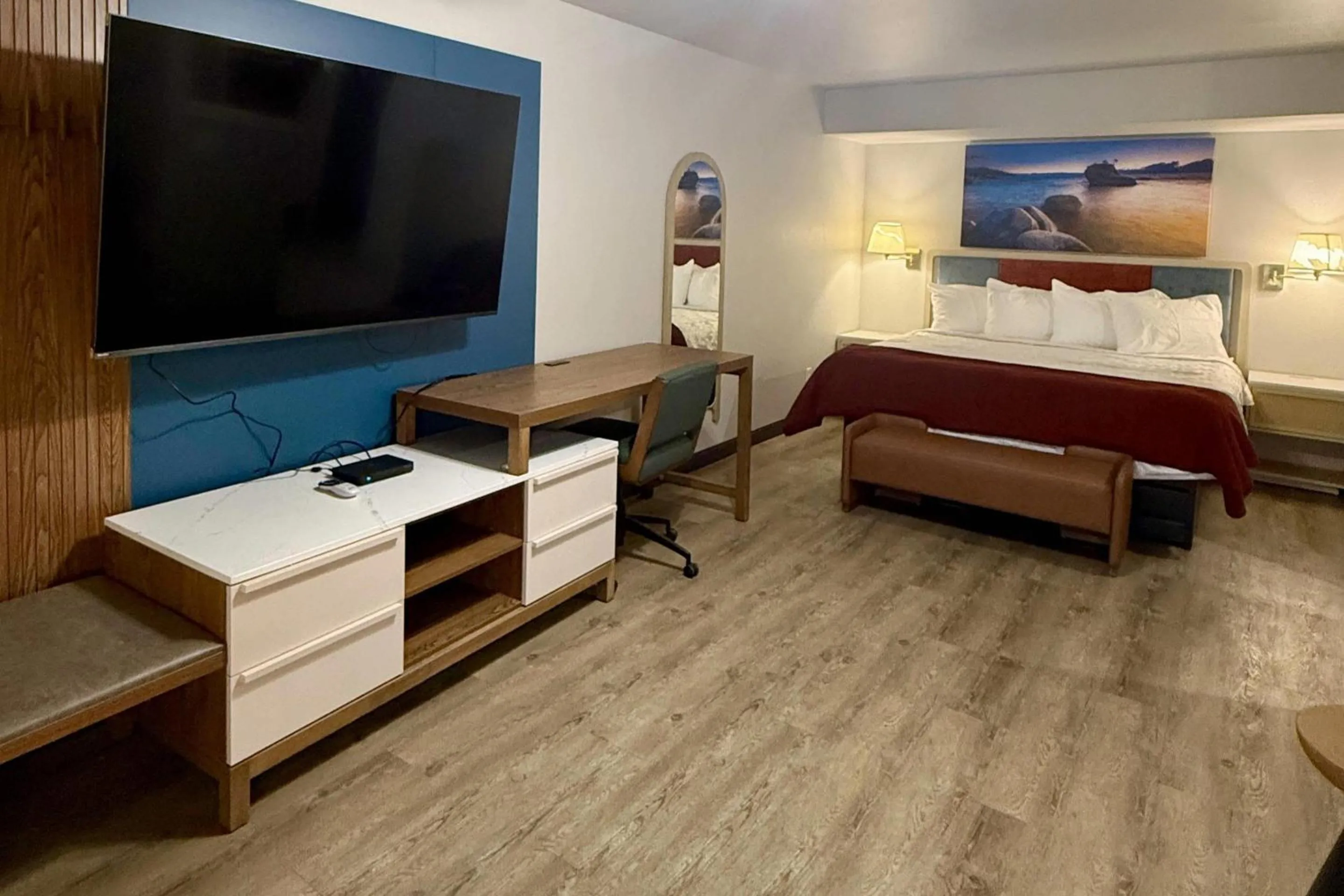 Bedroom, Bed in Rodeway Inn - SFI Winnemucca