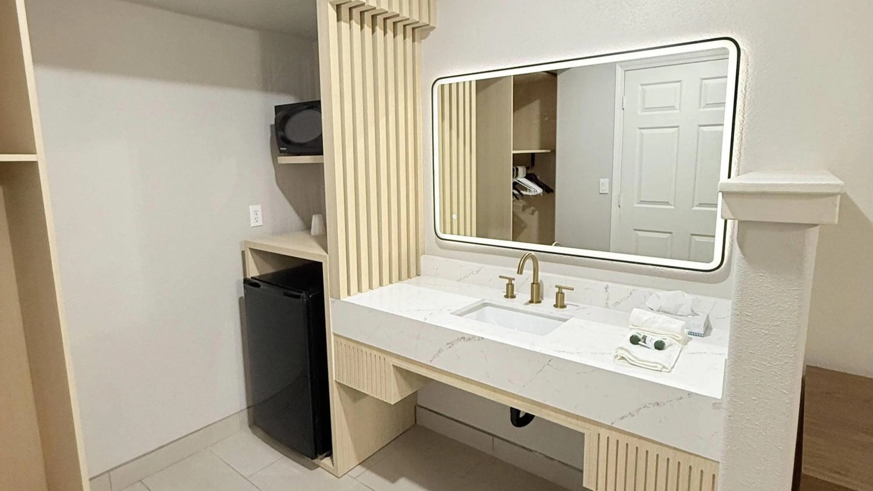 Bedroom in Rodeway Inn - SFI Winnemucca