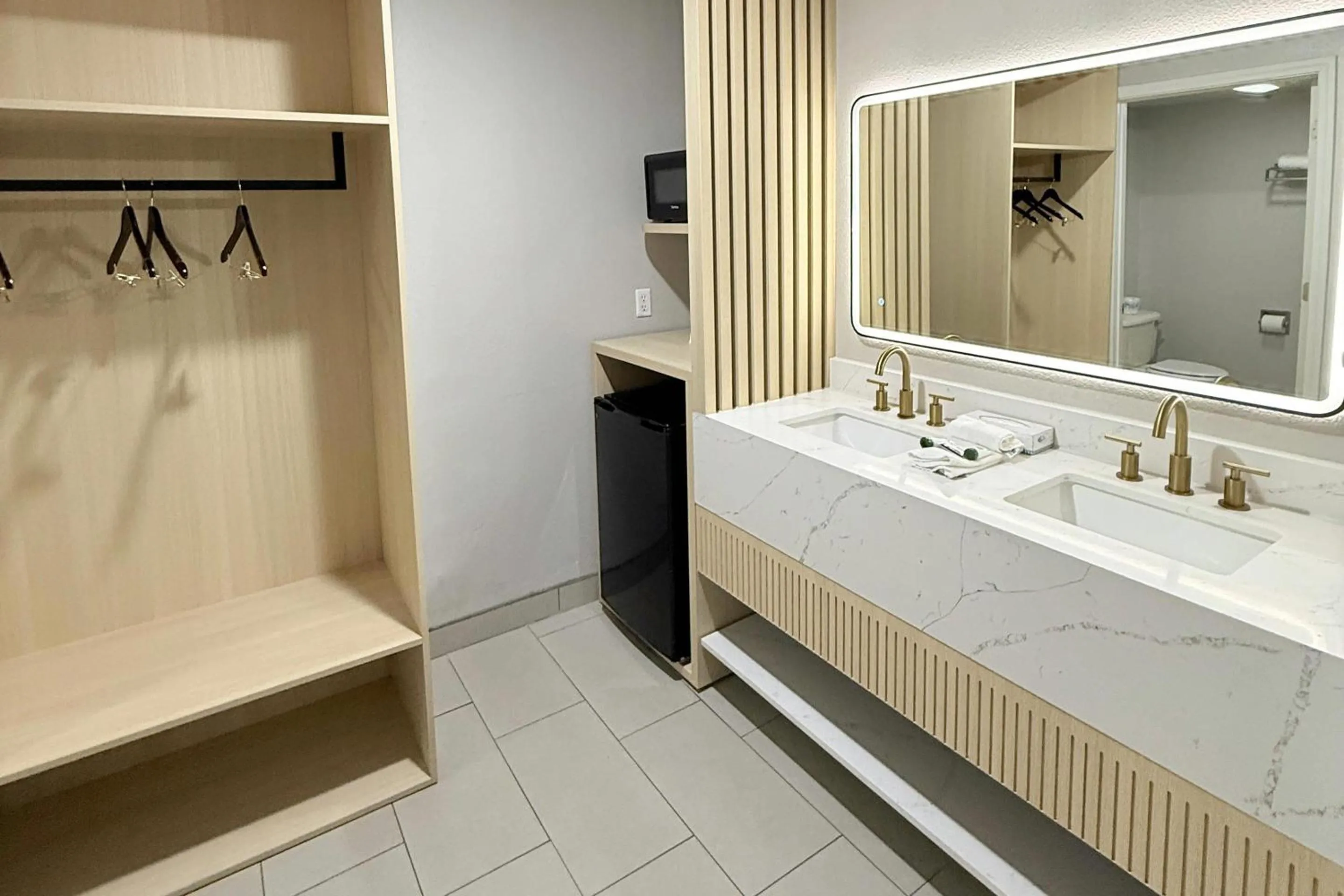 Bedroom in Rodeway Inn - SFI Winnemucca