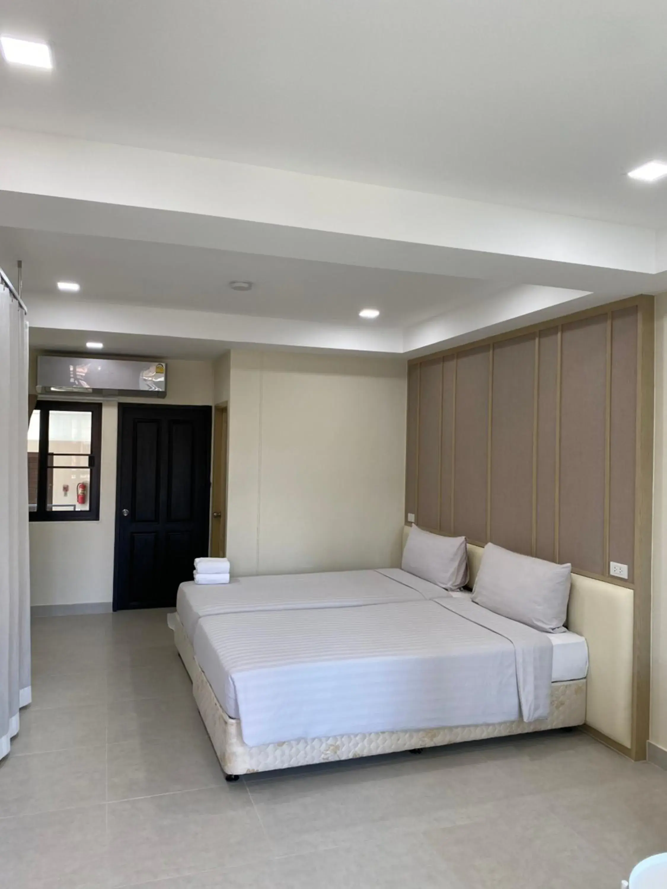 Bed in The Shade Residence Bed in The Shade Residence