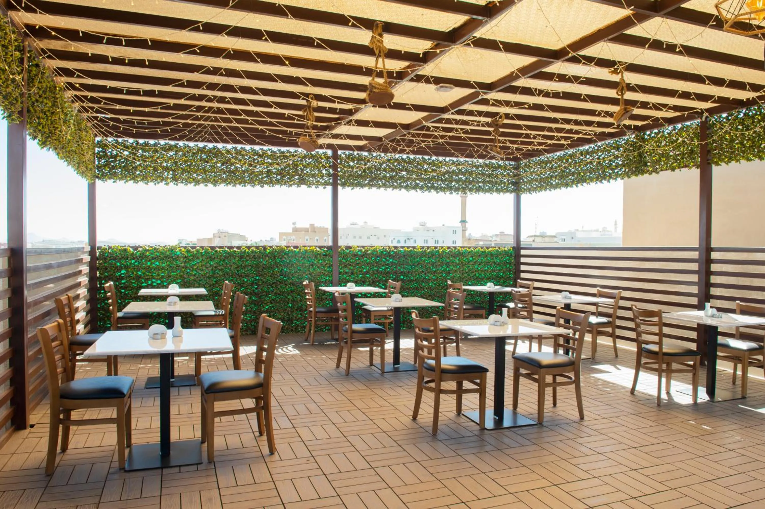 Coffee/tea facilities in Gorash Hotel