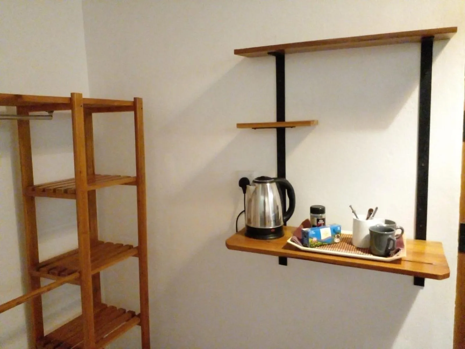 Coffee/tea facilities in Prime Surfers Bungalow