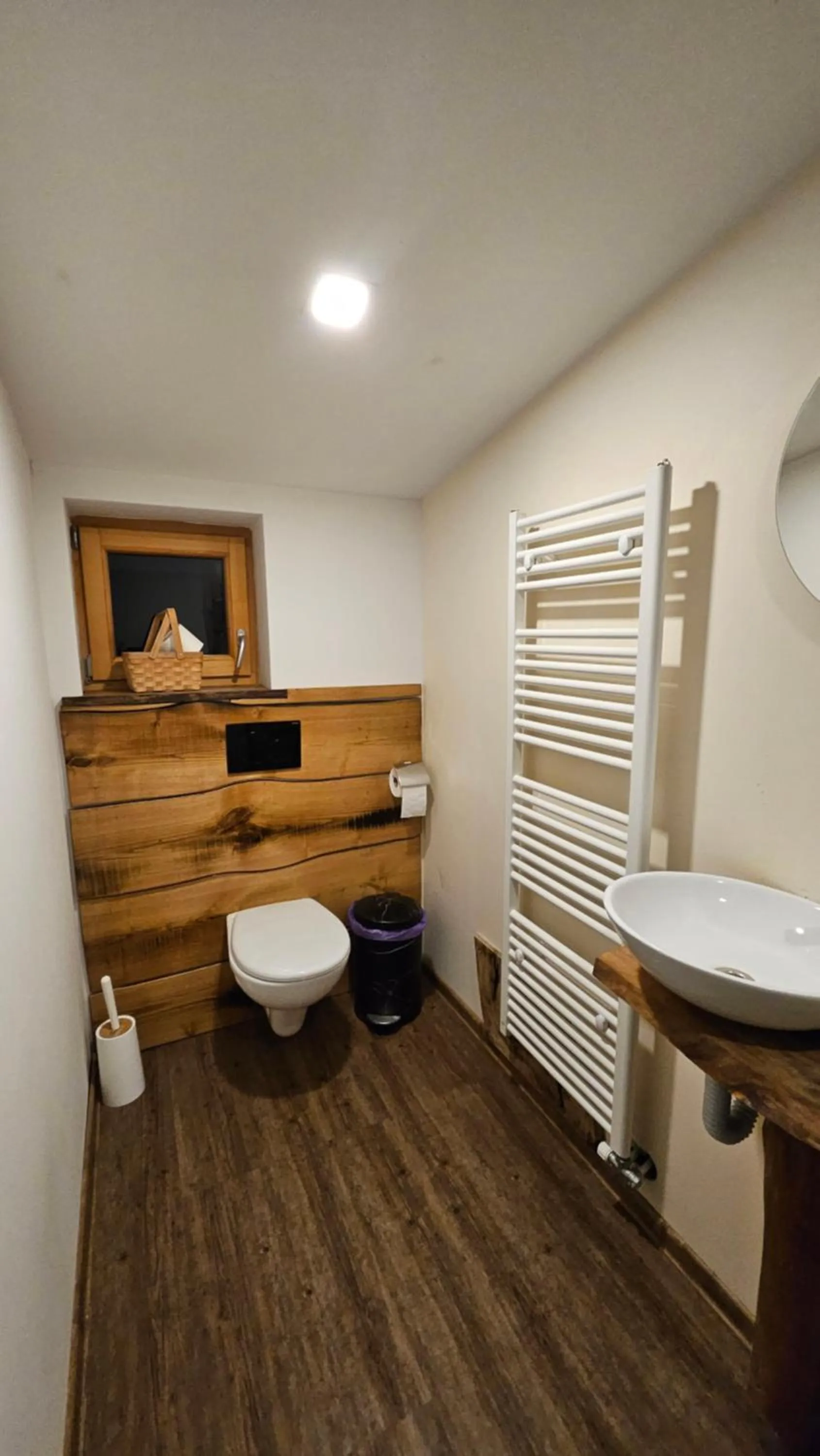 Toilet in Hiša stare mame