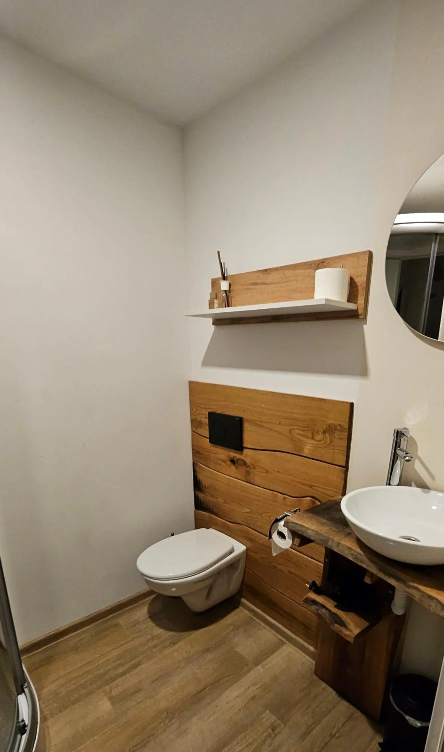 Toilet in Hiša stare mame