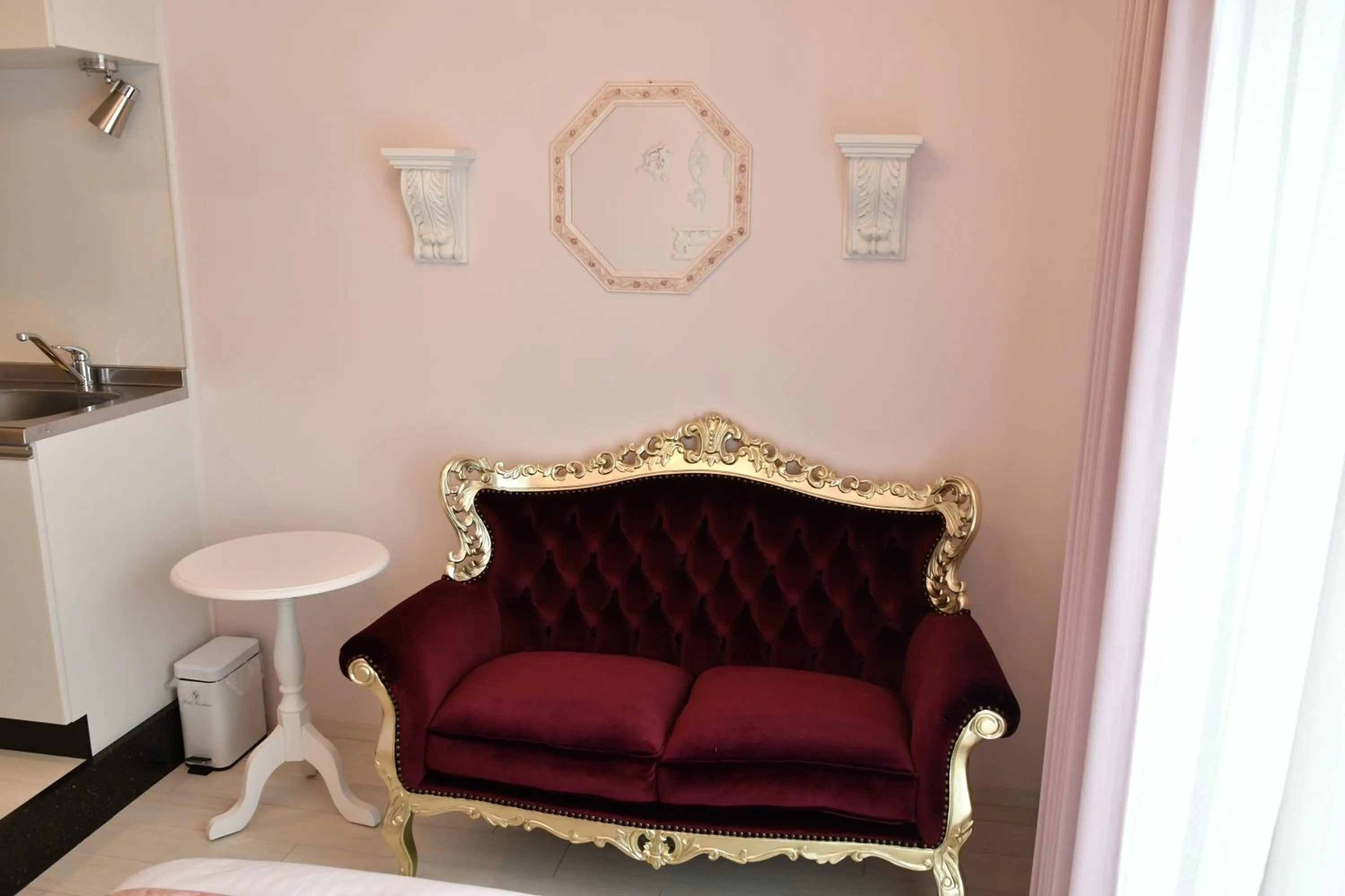 CRYSTAL ＆ RESORT FUKUOKA