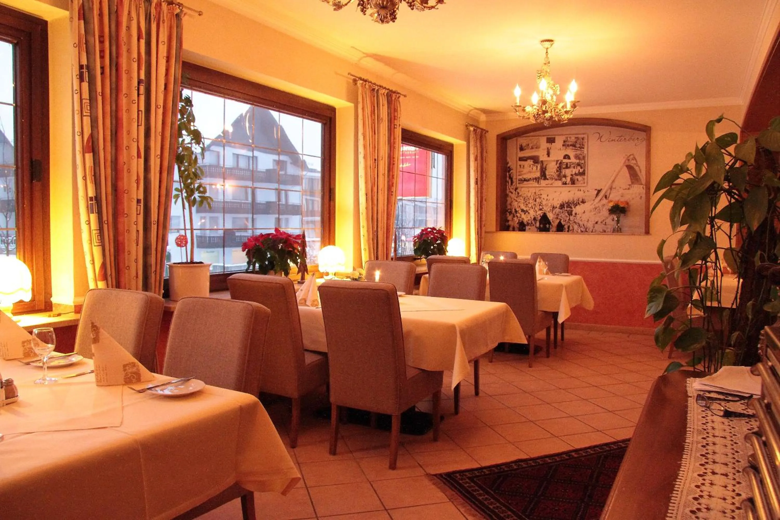 Restaurant/places to eat in Hotel Schneider