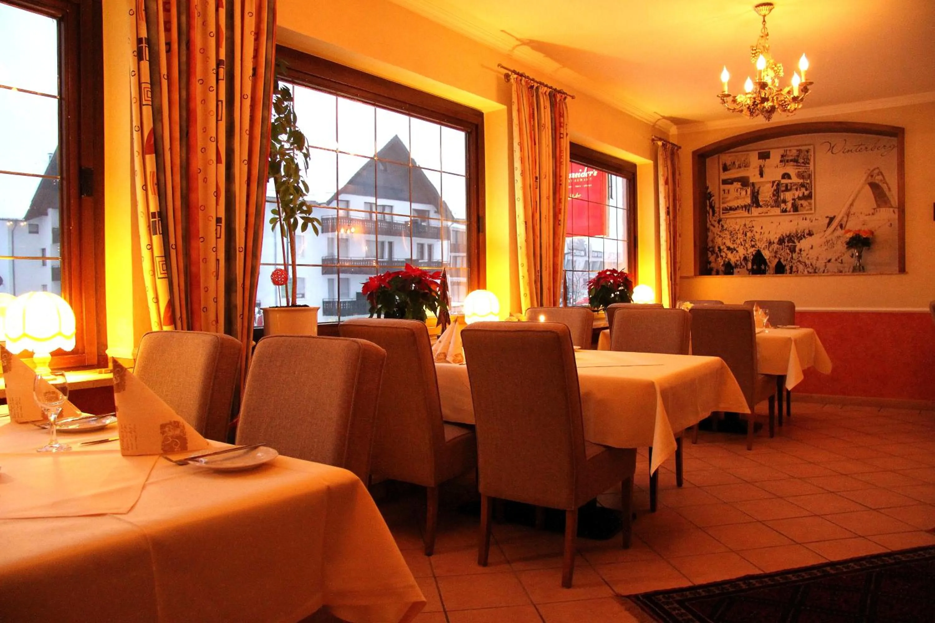 Restaurant/places to eat in Hotel Schneider